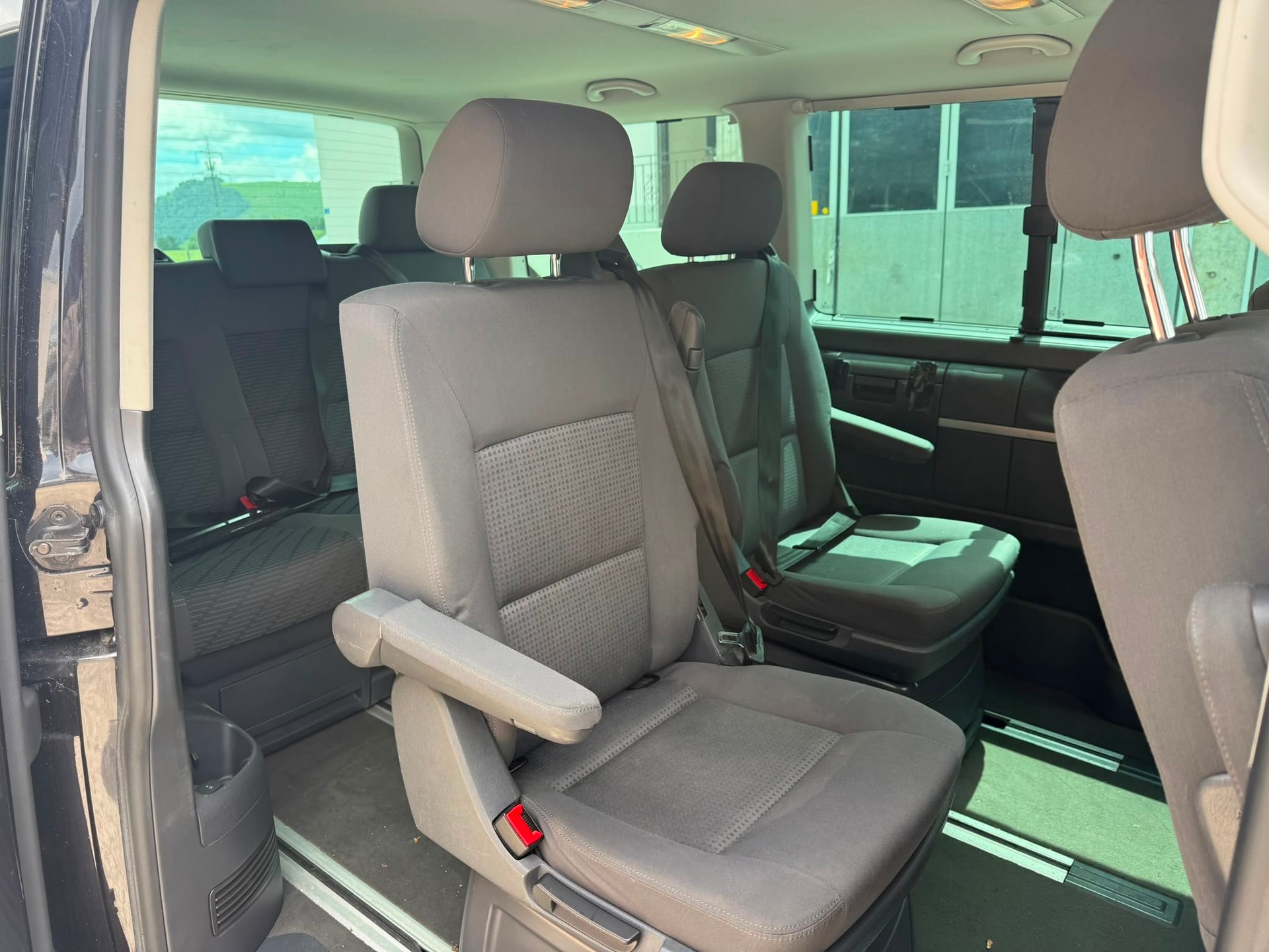 VW T5 Multivan Comfortline 2.5 TDI 4M-image-6