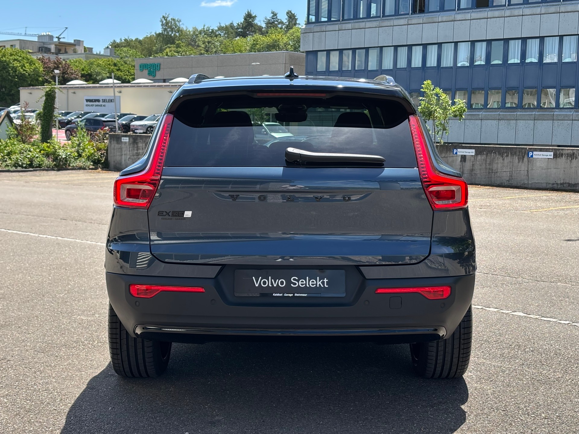 VOLVO EX40 Twin Black Edition AWD-image-8