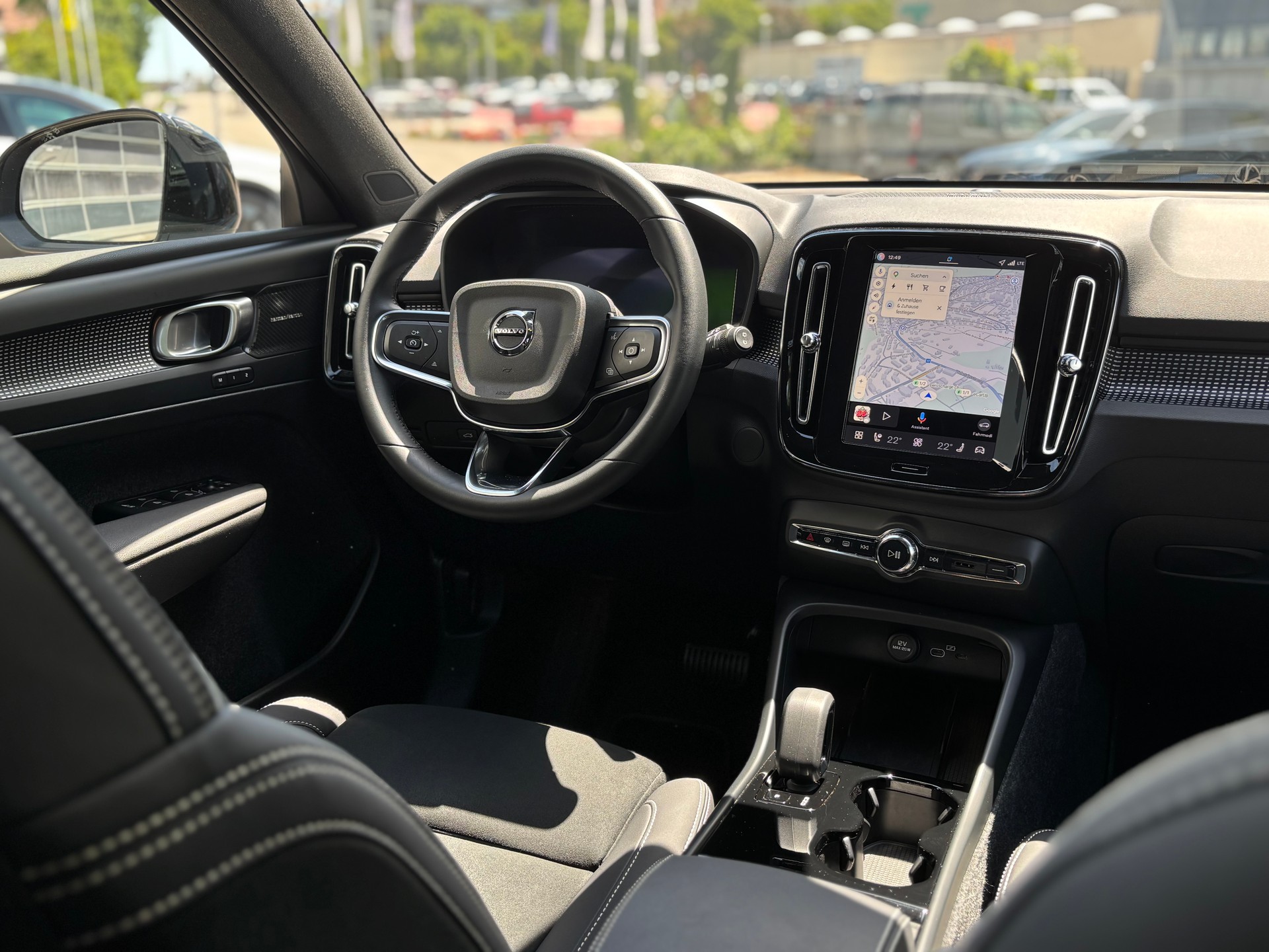 VOLVO EX40 Twin Black Edition AWD-image-13