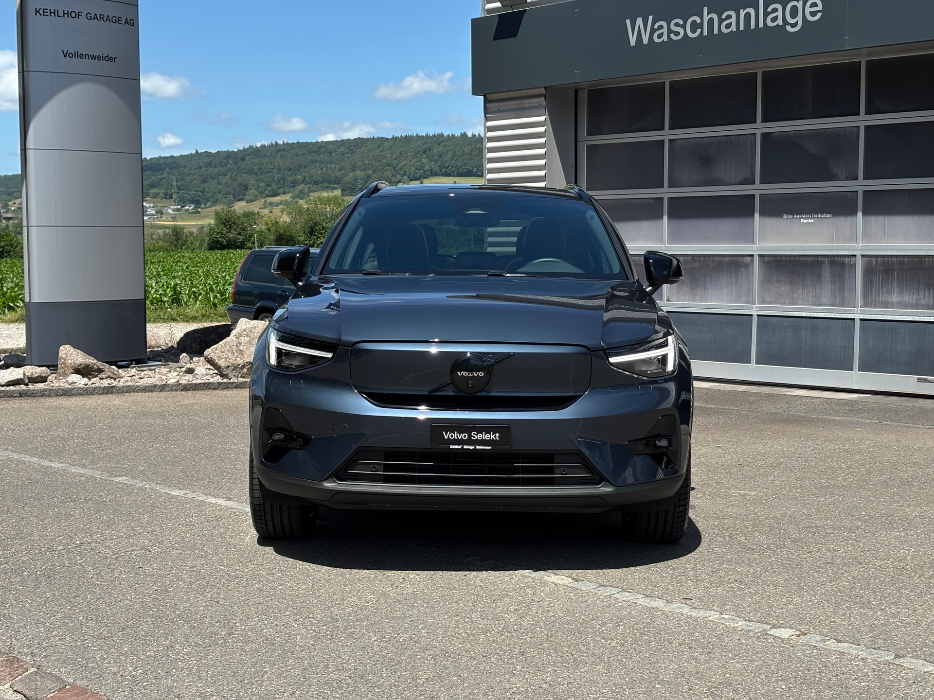 VOLVO EX40 Twin Black Edition AWD-image-7