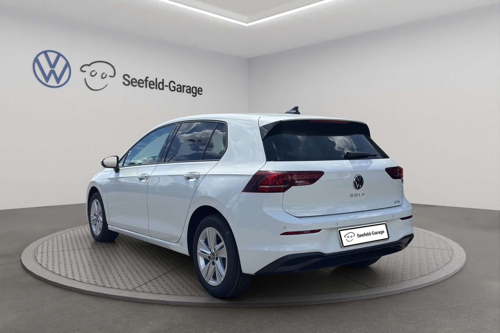 VW Golf 1.5 e TSI mHEV Value DSG-image-3