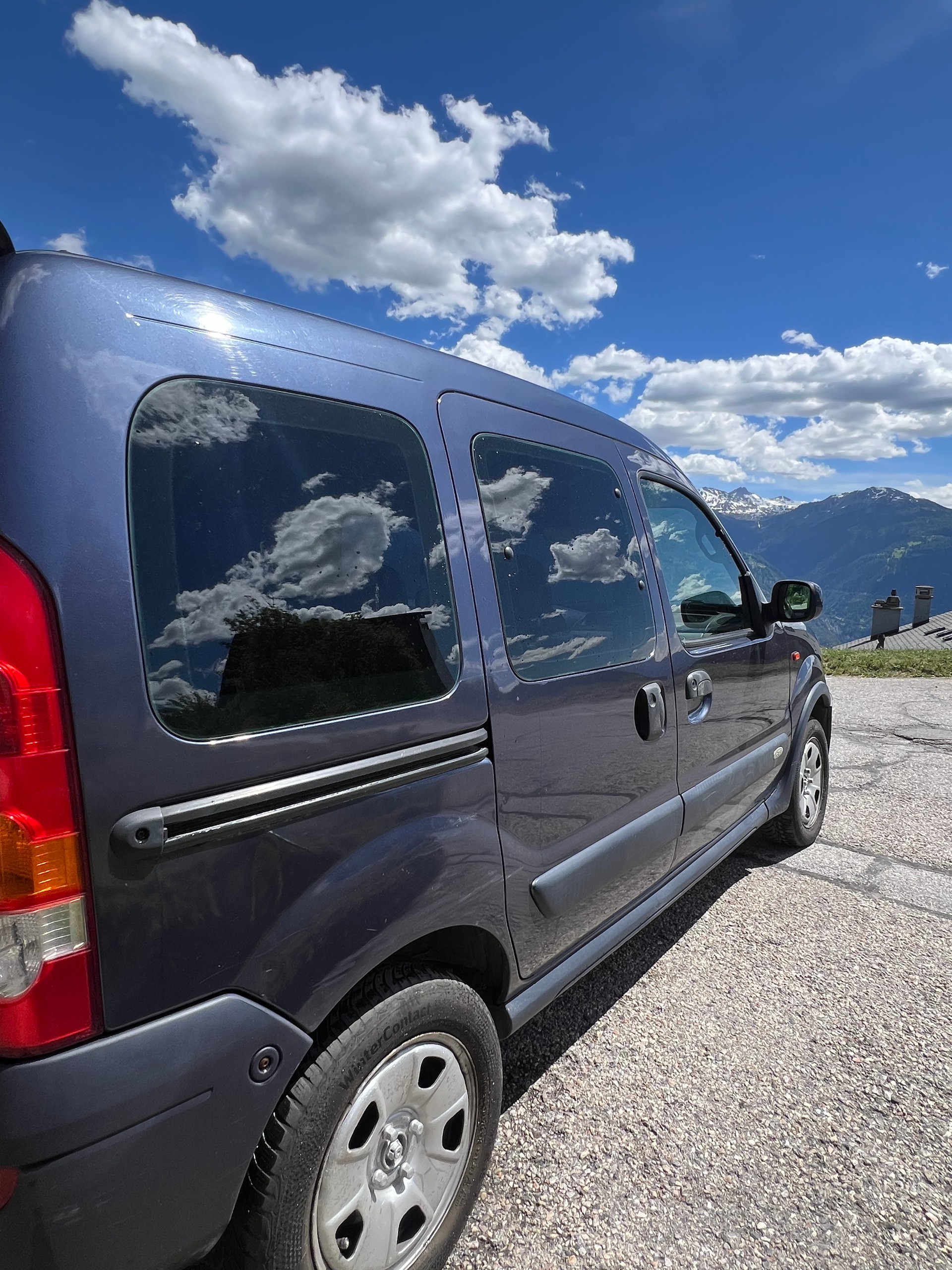 RENAULT 1.9 dCi 85 Privil. Suisse 4x4-image-4