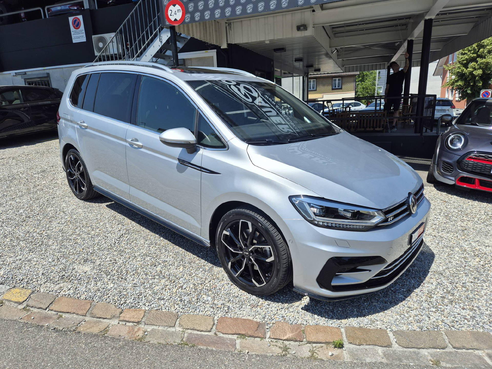 VW Touran 1.5 TSI Highline DSG R-Line 7P-image-1