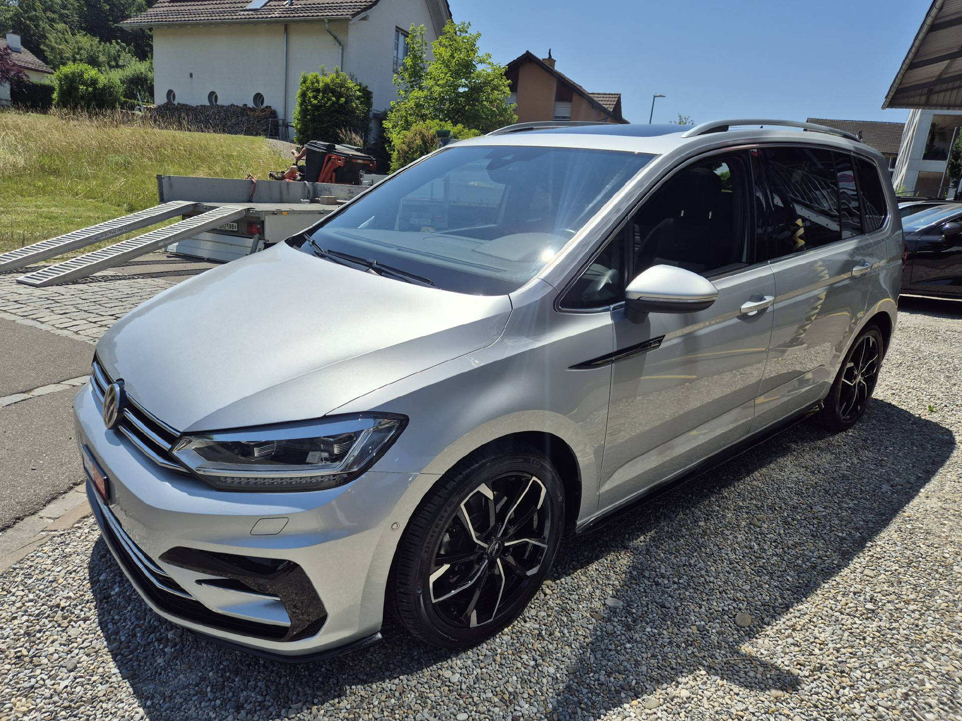 VW Touran 1.5 TSI Highline DSG R-Line 7P-image-2