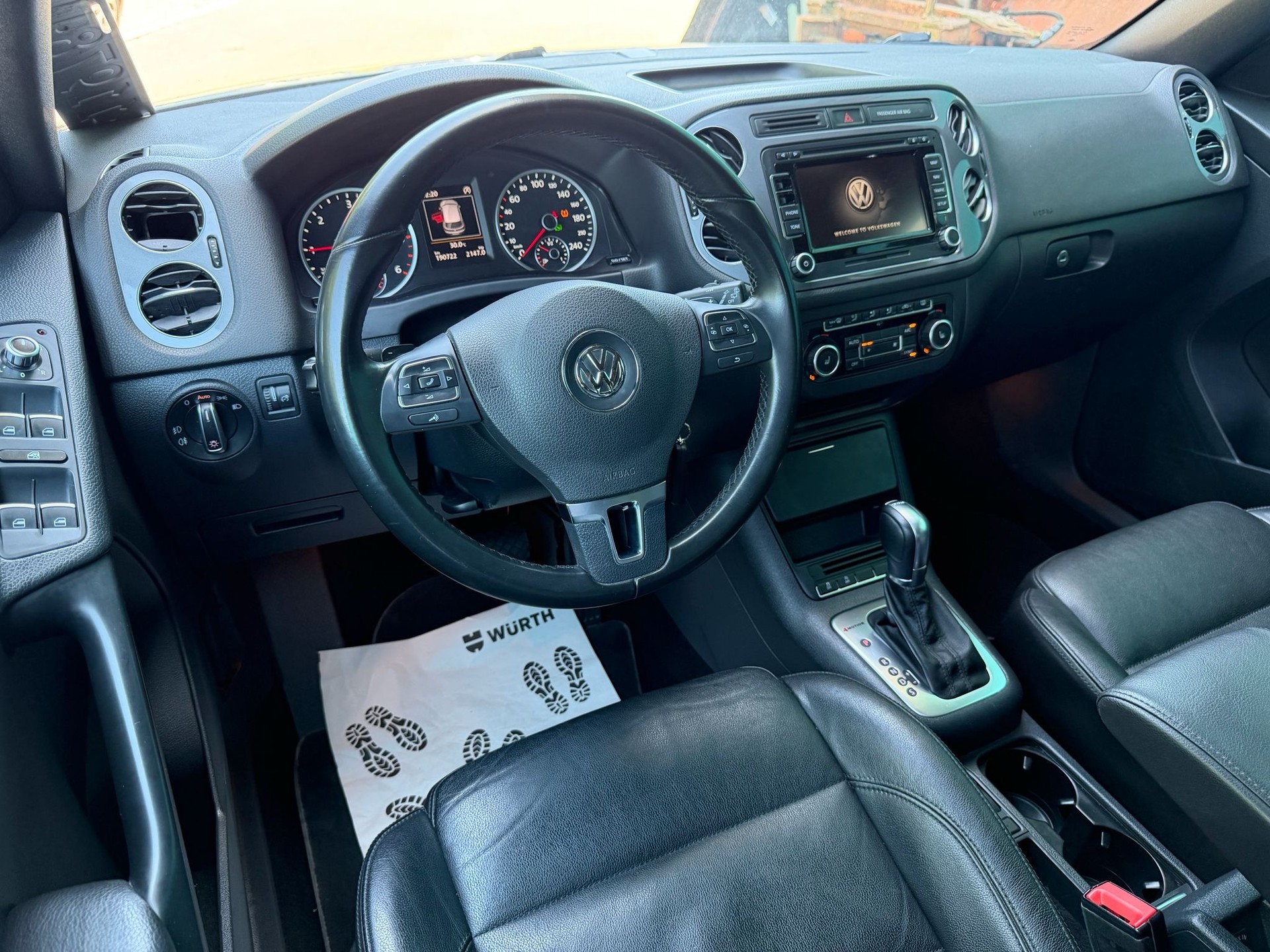 VW Tiguan 2.0 TDI BlueMotion Sport&Style 4Motion DSG-image-10