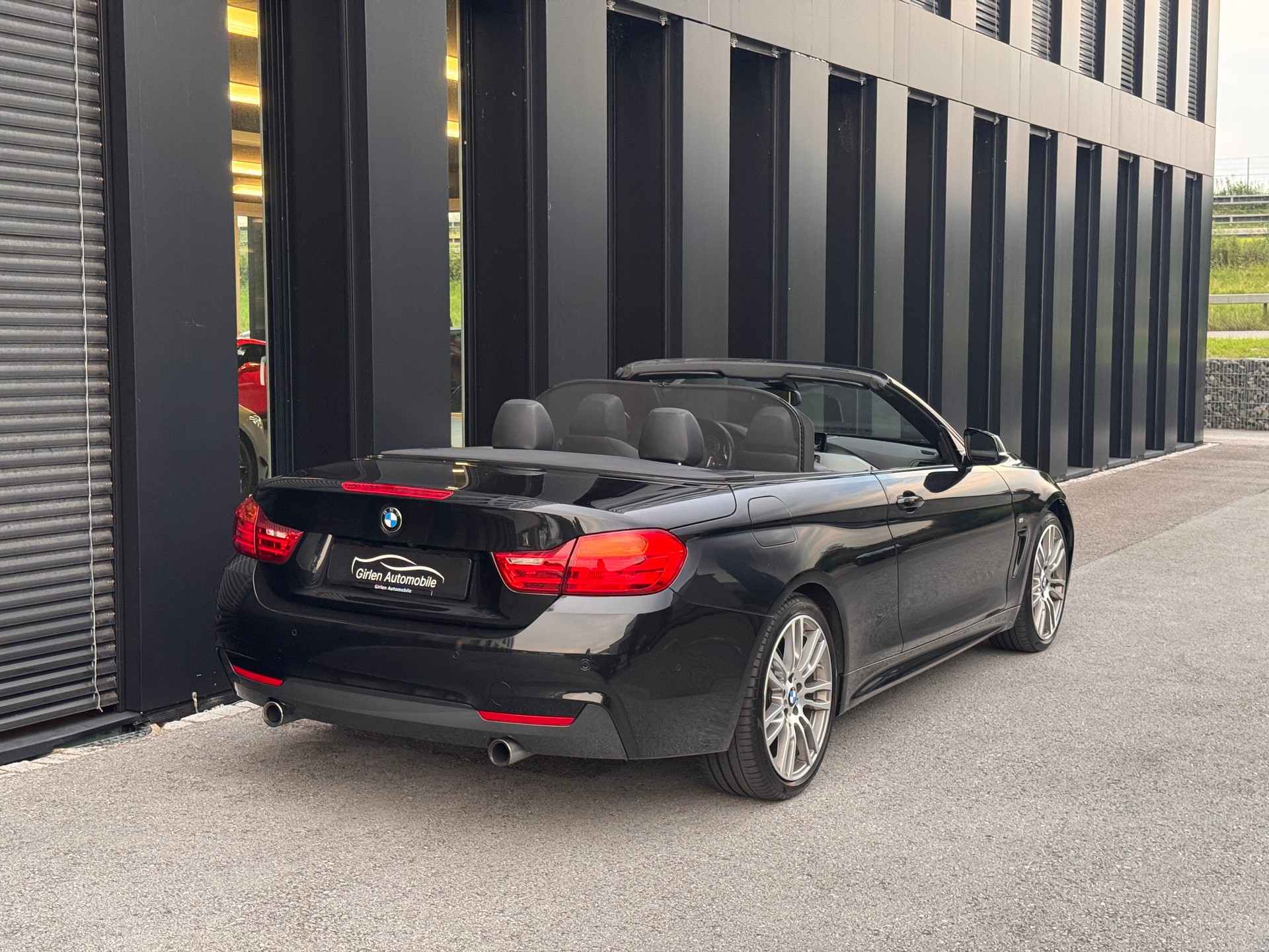 BMW 435i Cabriolet xDrive M Sport Steptronic-image-10