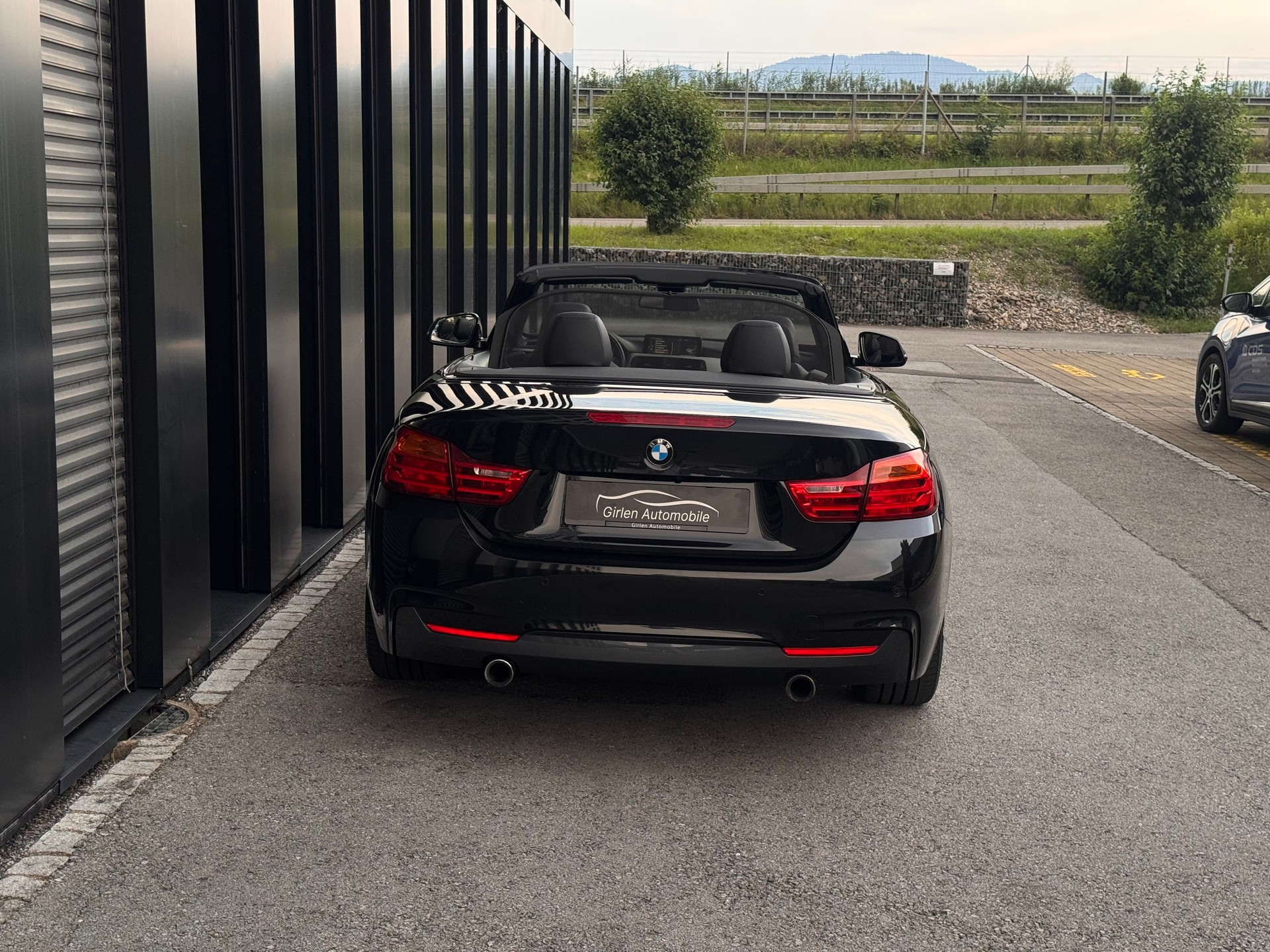 BMW 435i Cabriolet xDrive M Sport Steptronic-image-11