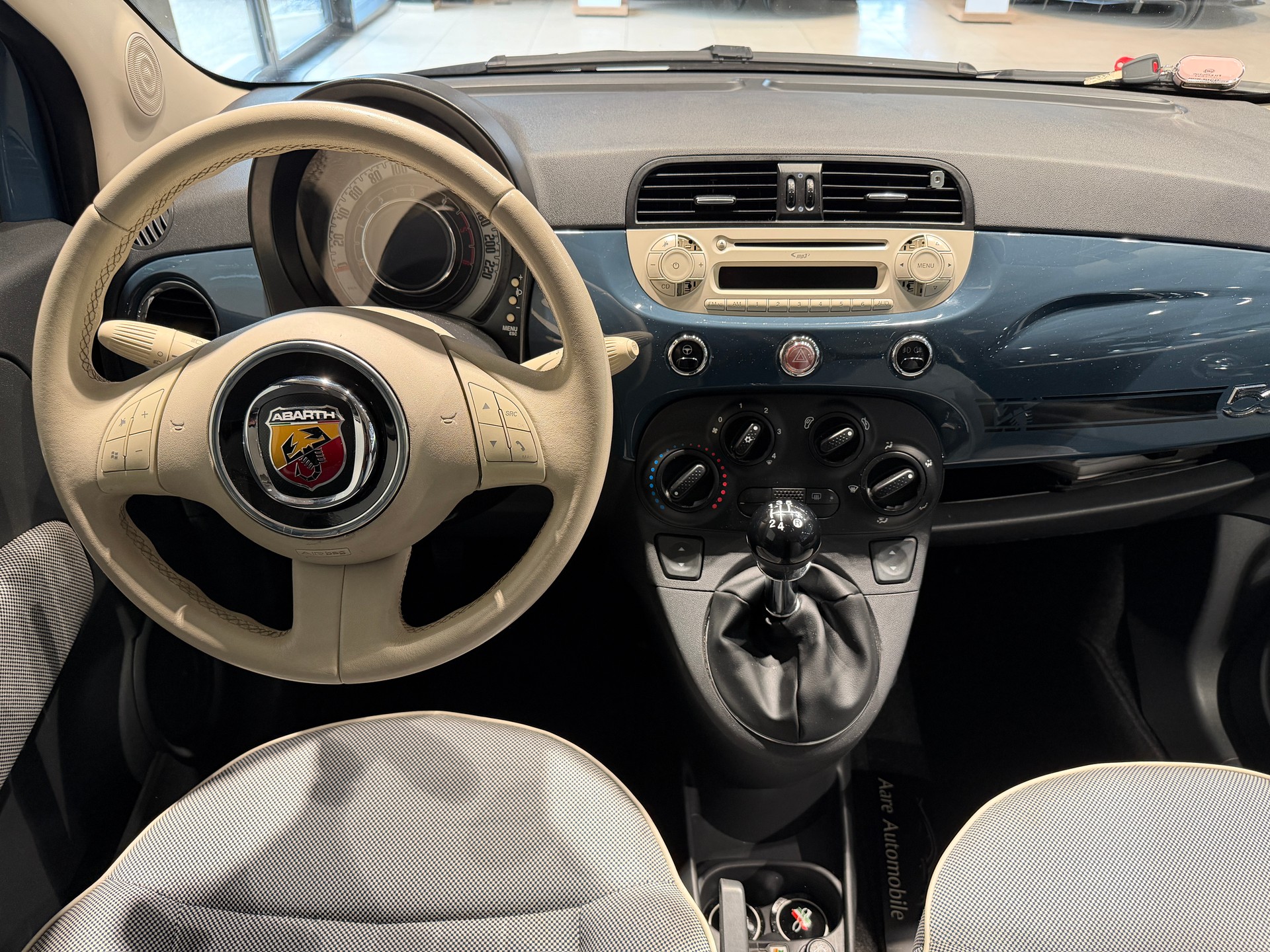FIAT 500 1.3 JTD Lounge-image-5