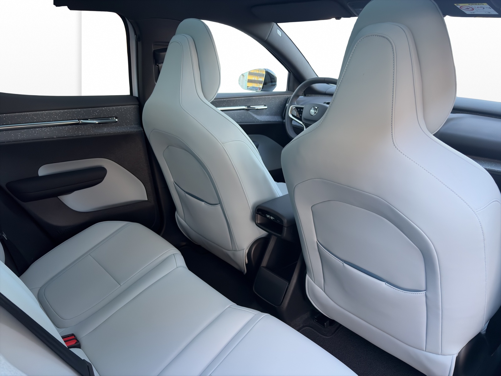 VOLVO EX30 E60 Twin Ultra Performance AWD-image-16