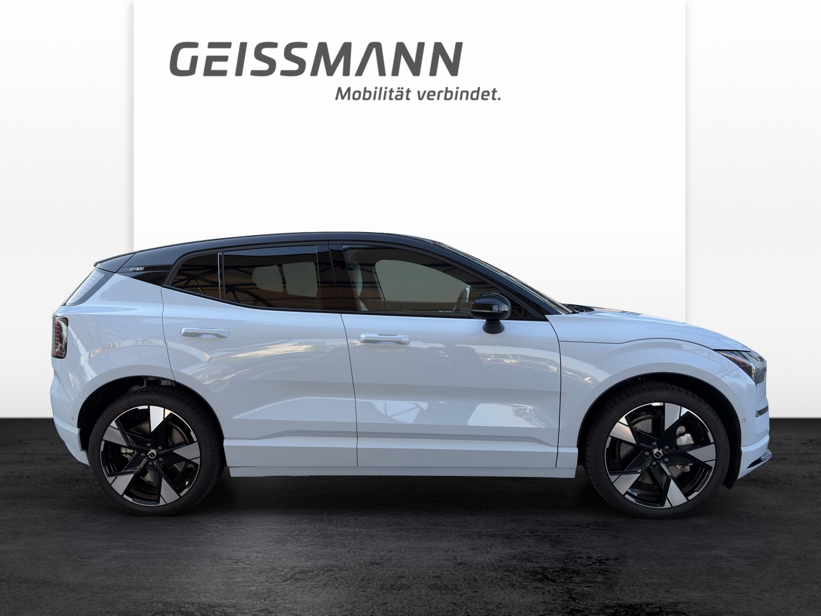 VOLVO EX30 E60 Twin Ultra Performance AWD-image-3