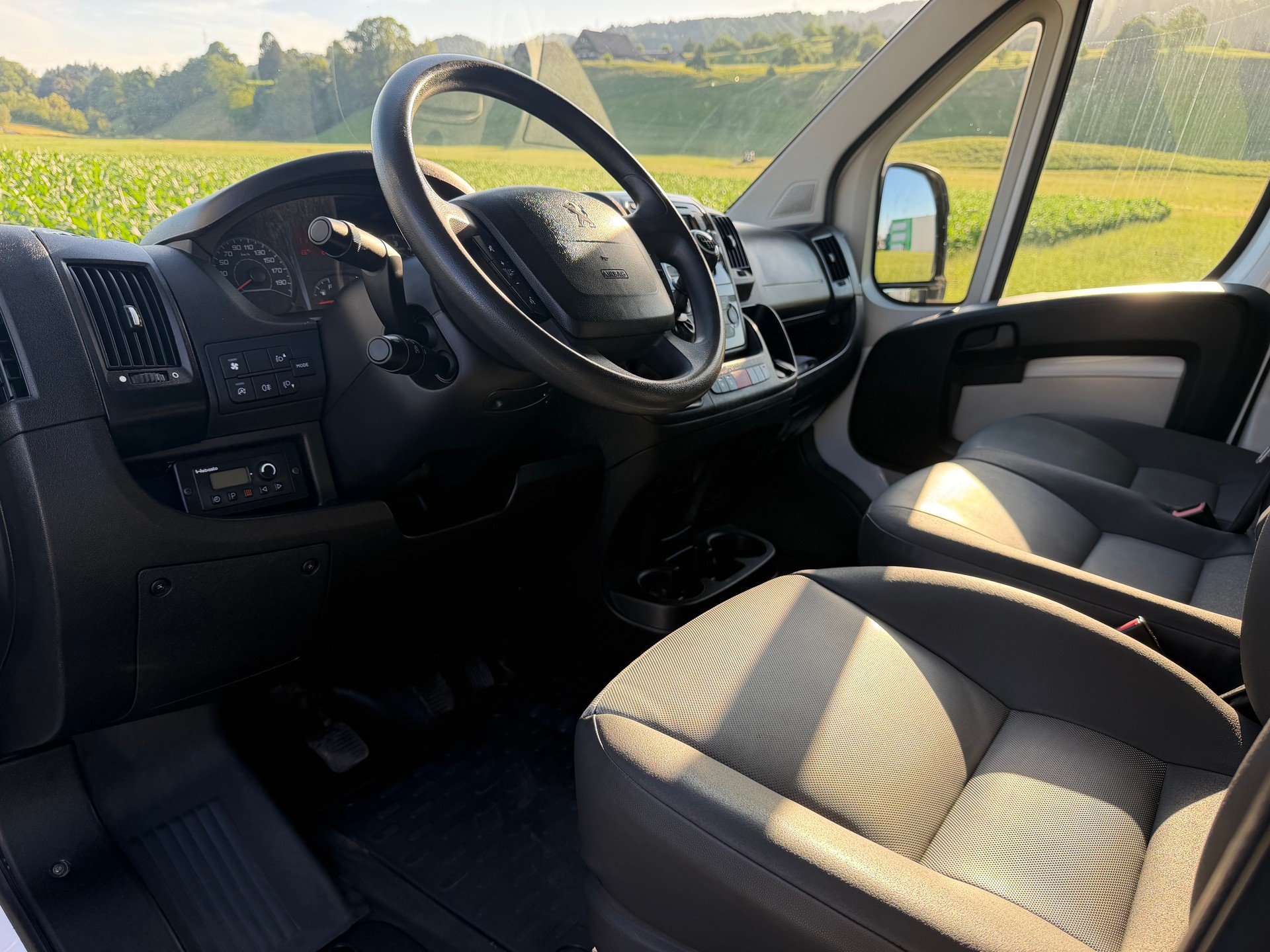 PEUGEOT Boxer 2.0 HDI 335 Allure s/s L2H2-image-7