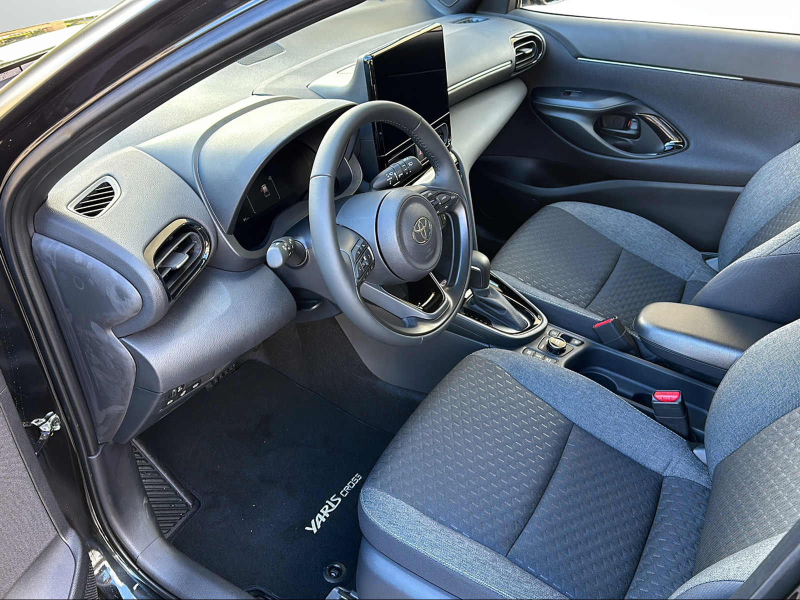 TOYOTA Yaris Cross 1.5 Trend AWDi e-CVT-image-5