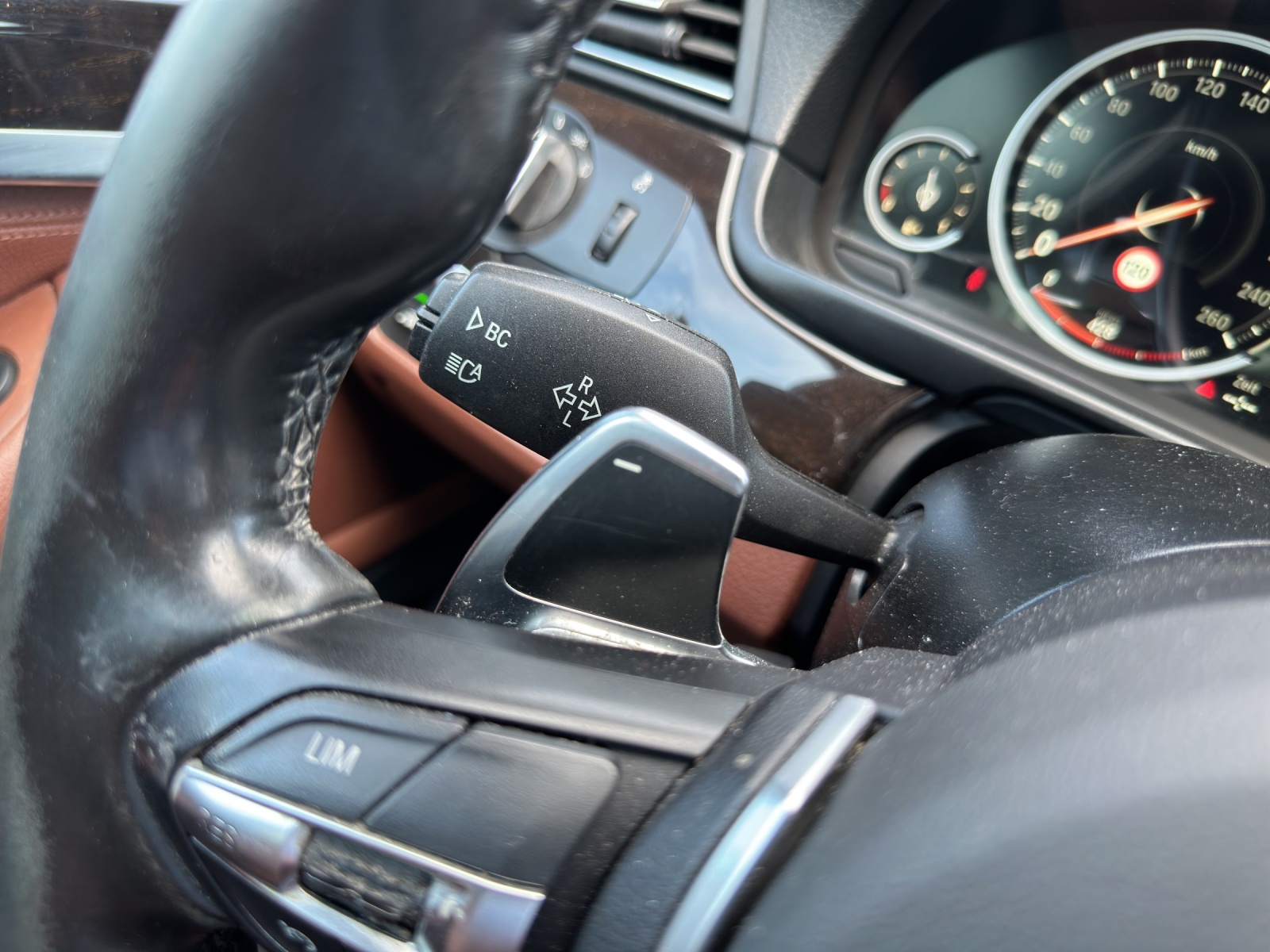 BMW 535d Touring xDrive Luxury Line Steptronic-image-13