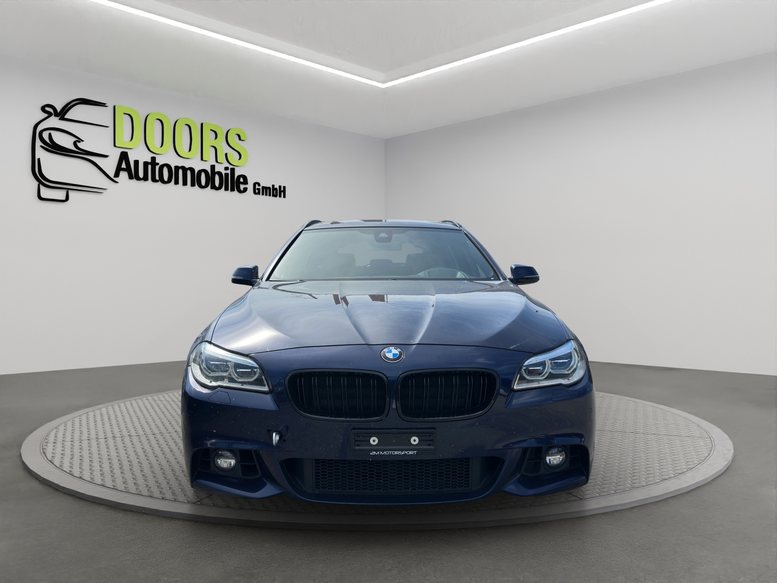 BMW 535d Touring xDrive Luxury Line Steptronic-image-1