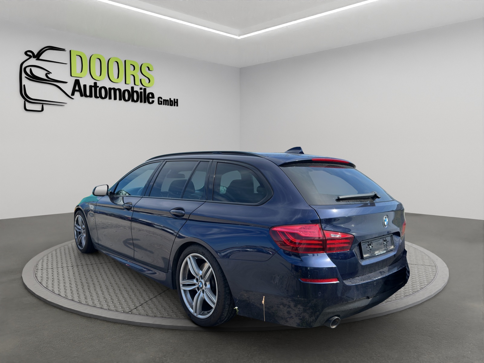 BMW 535d Touring xDrive Luxury Line Steptronic-image-3