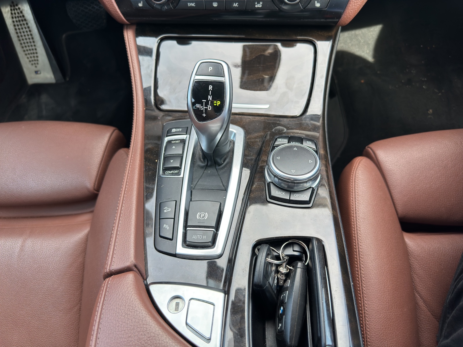 BMW 535d Touring xDrive Luxury Line Steptronic-image-9