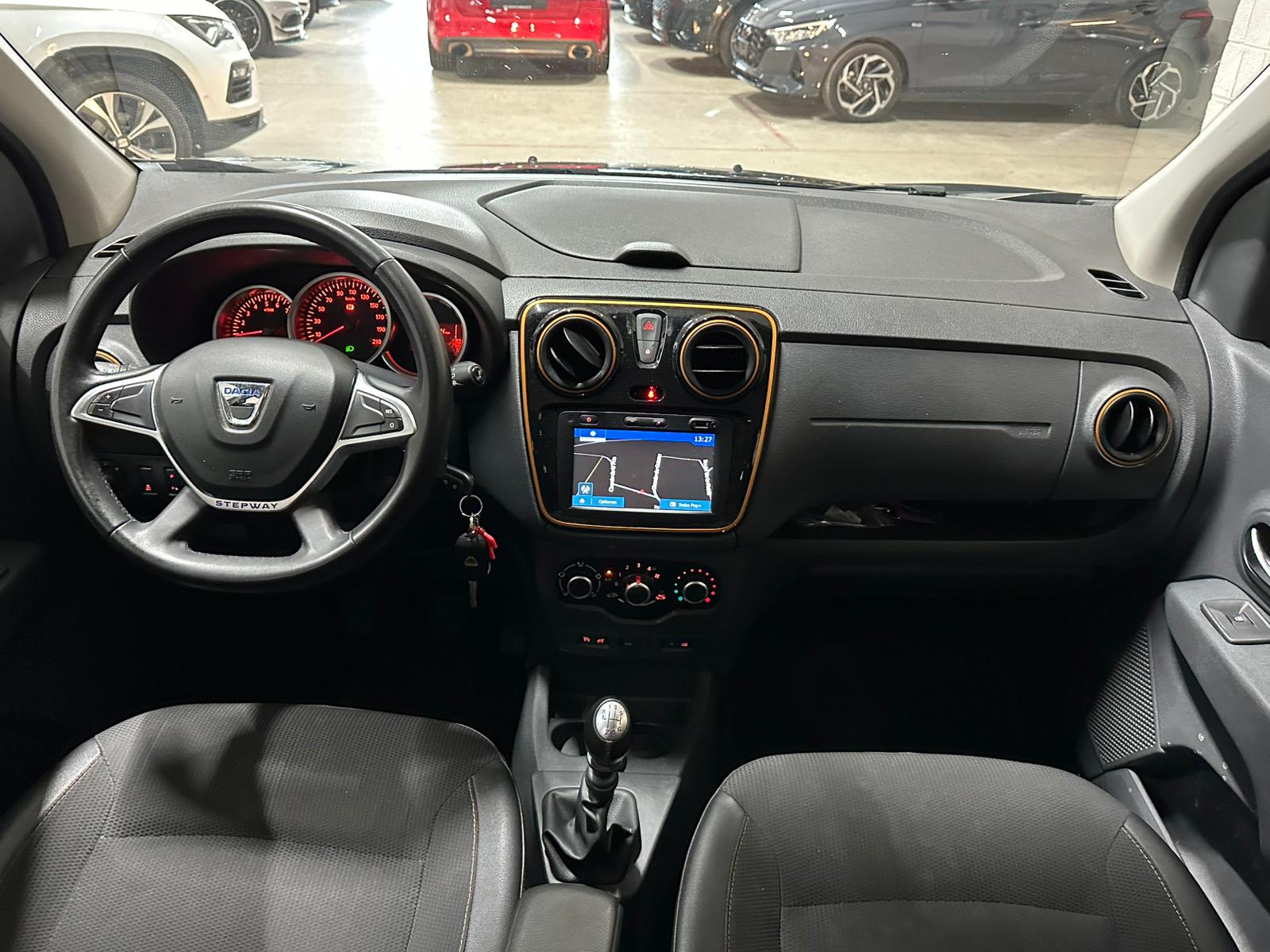 DACIA Lodgy 1.5dCi Stepway 7PL-image-8