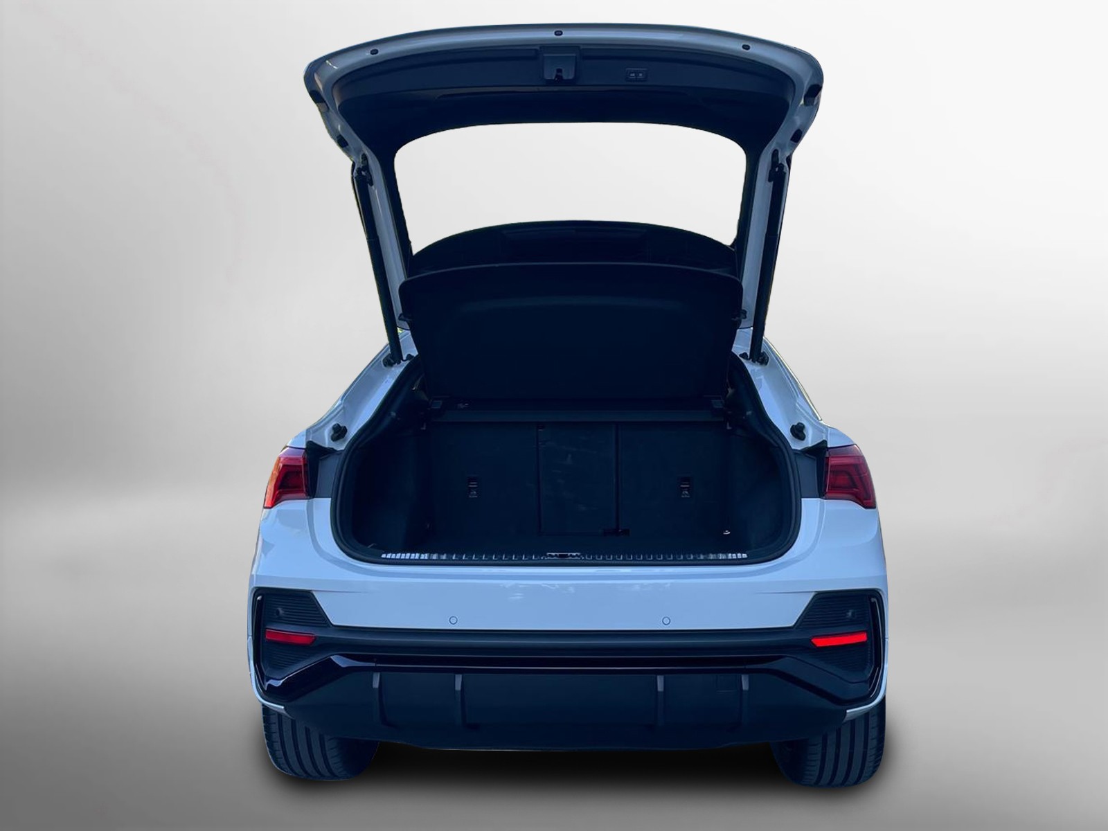 AUDI Q3 Sportback 40 TFSI S line quattro S-tronic-image-10