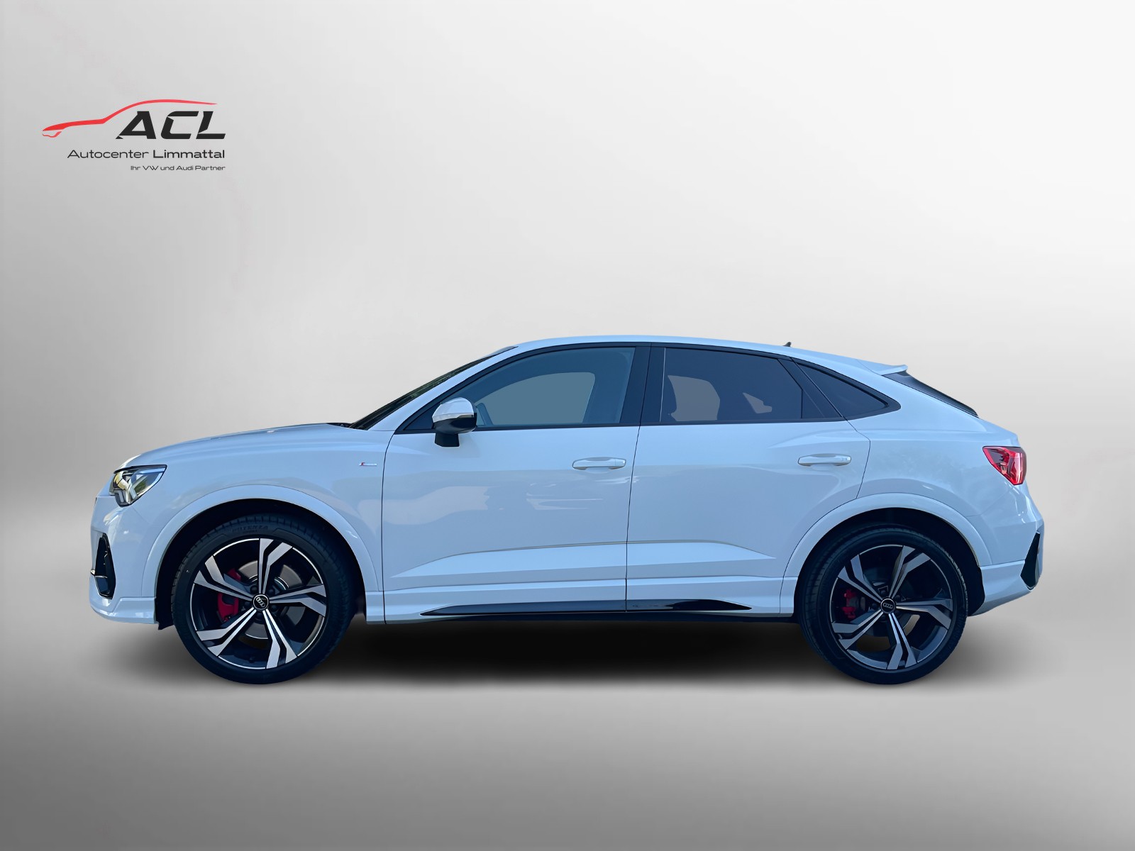 AUDI Q3 Sportback 40 TFSI S line quattro S-tronic-image-2