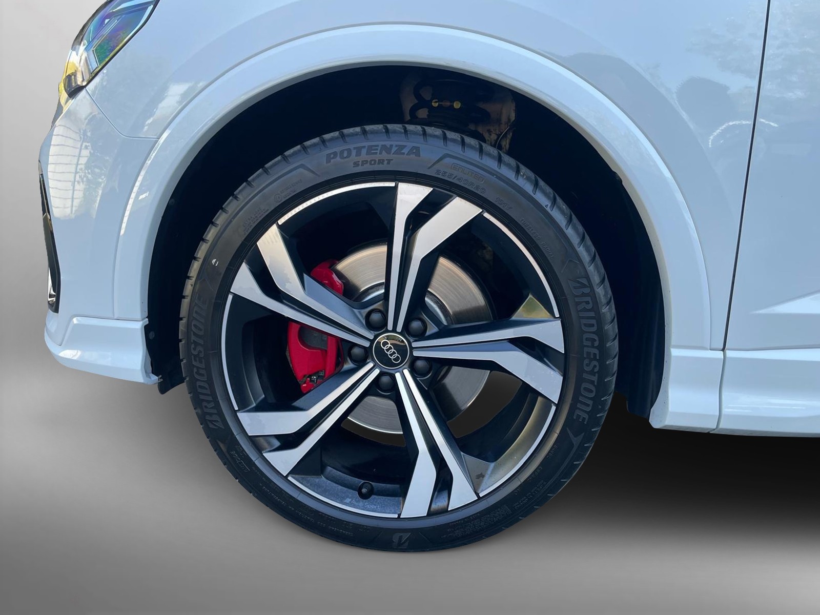 AUDI Q3 Sportback 40 TFSI S line quattro S-tronic-image-3