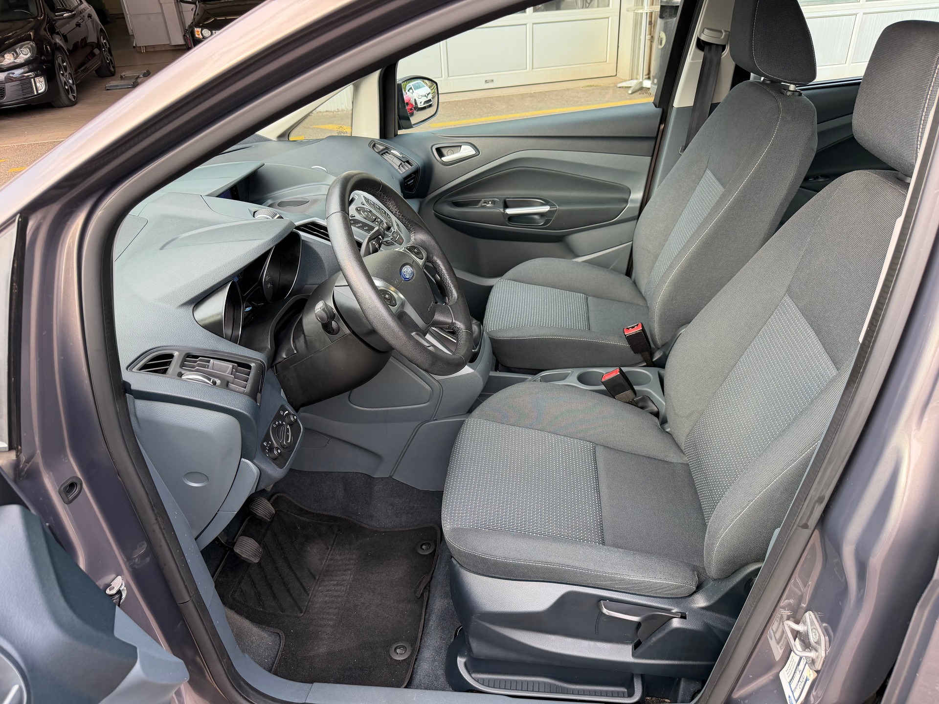 FORD Grand C-Max 1.6 SCTi KNIE-Edition-image-8