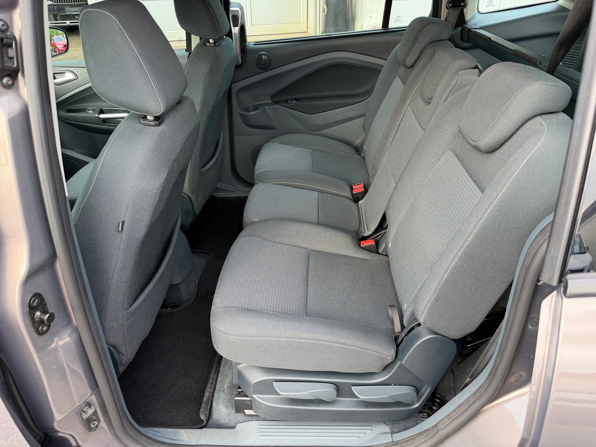 FORD Grand C-Max 1.6 SCTi KNIE-Edition-image-12