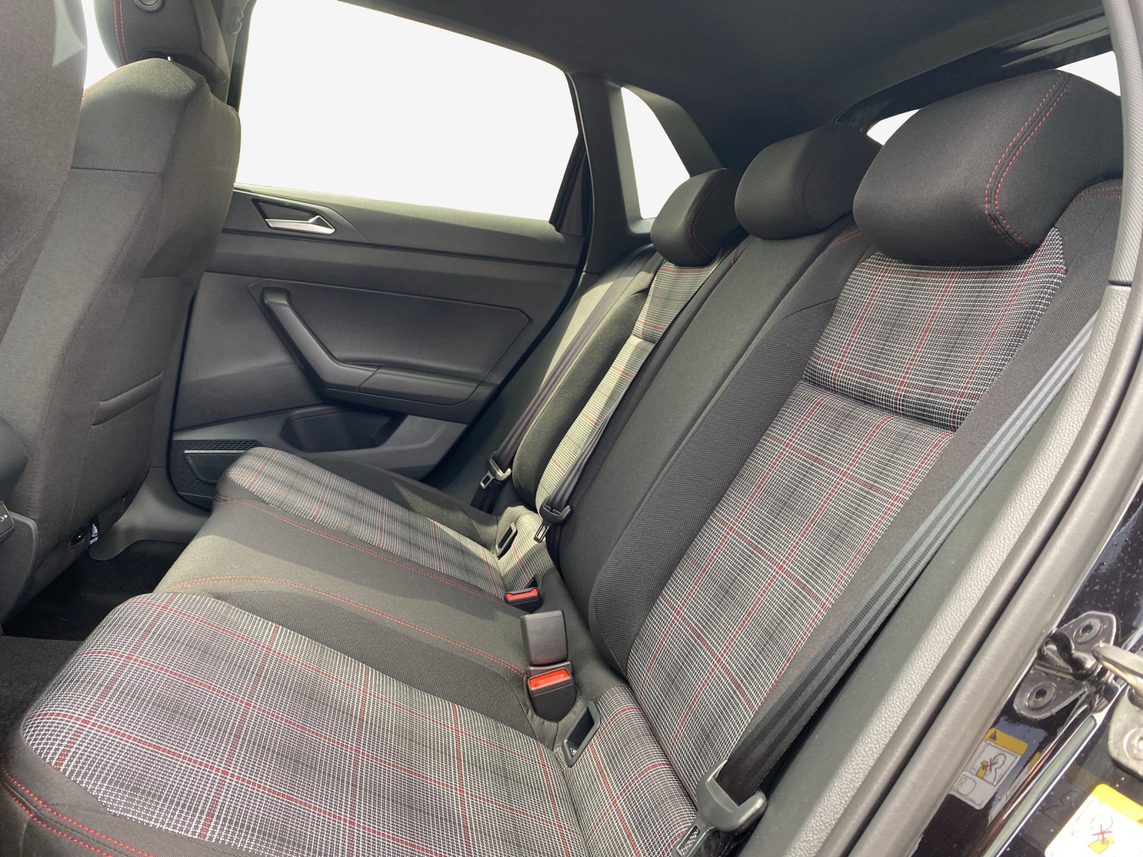 VW Polo 2.0 TSI GTI DSG-image-11