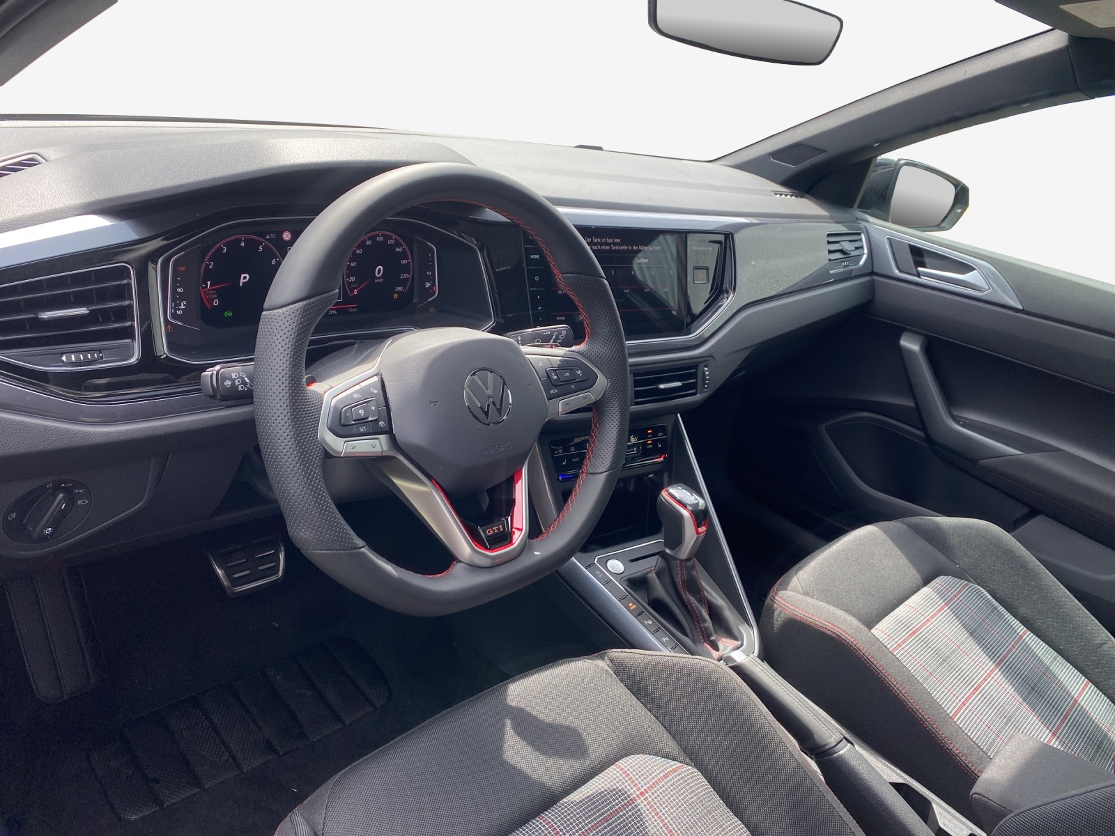 VW Polo 2.0 TSI GTI DSG-image-14