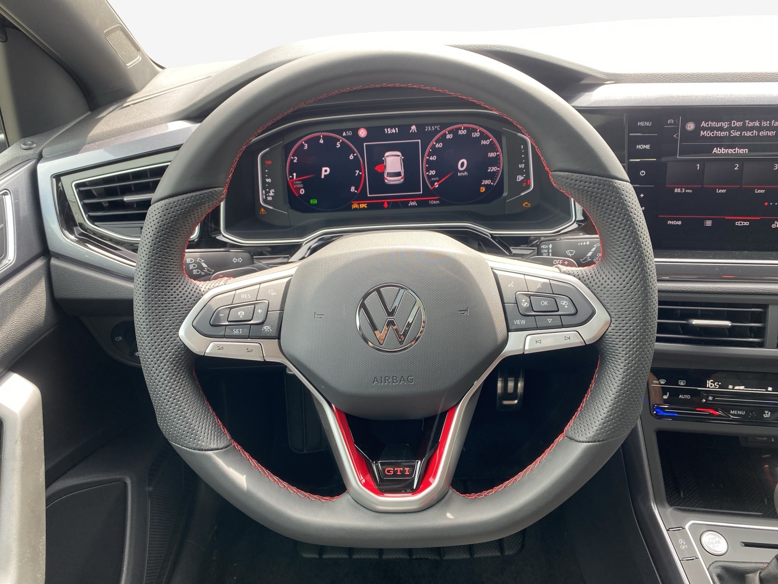 VW Polo 2.0 TSI GTI DSG-image-9