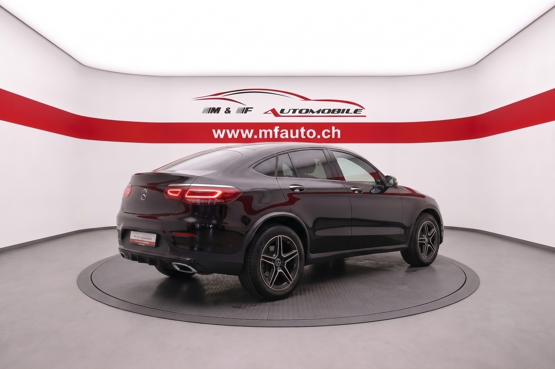 MERCEDES-BENZ GLC 300 AMG Line 4m Coupé-image-5