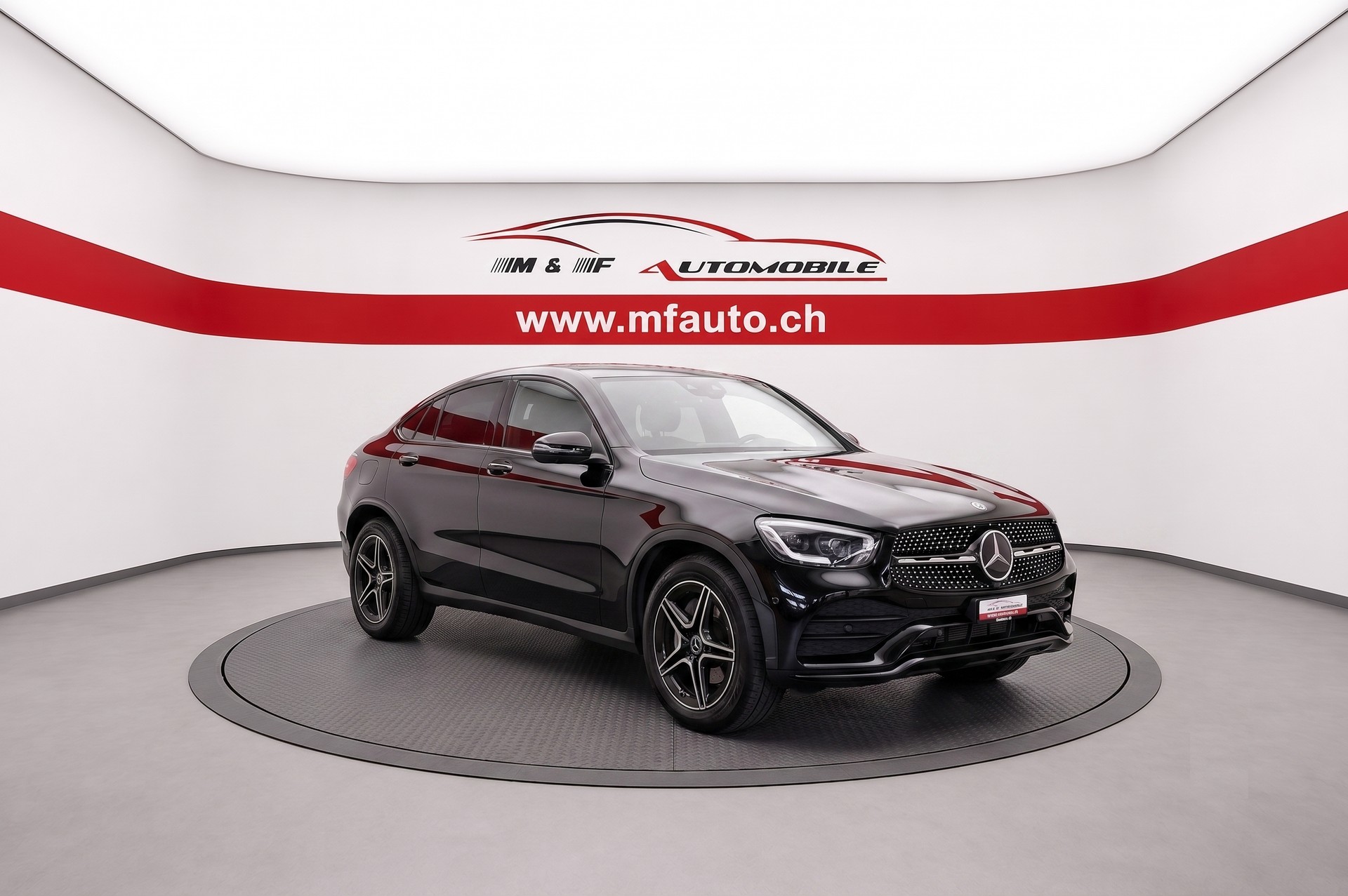 MERCEDES-BENZ GLC 300 AMG Line 4m Coupé-showroom-element-1
