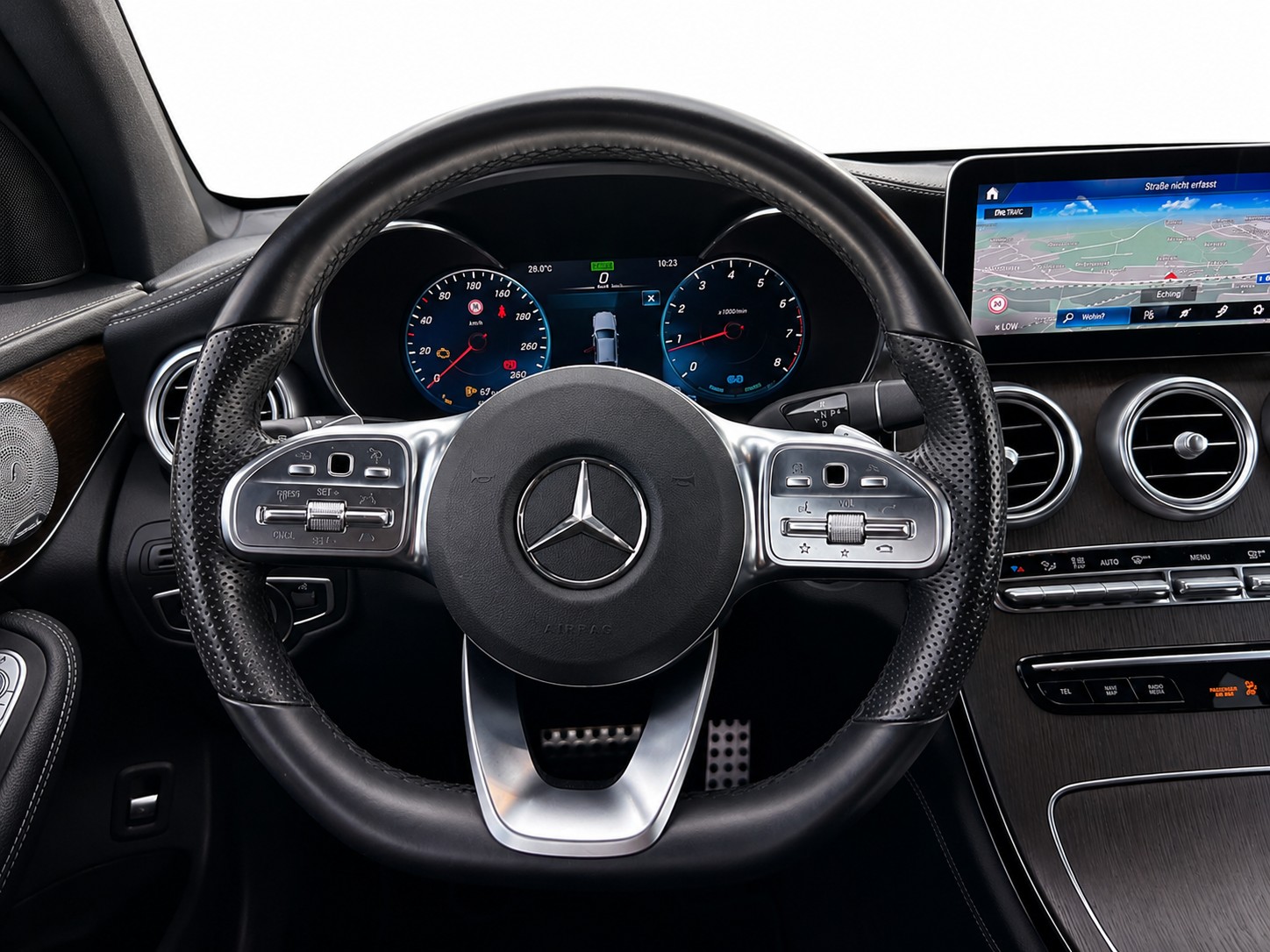 MERCEDES-BENZ GLC 300 AMG Line 4m Coupé-image-12