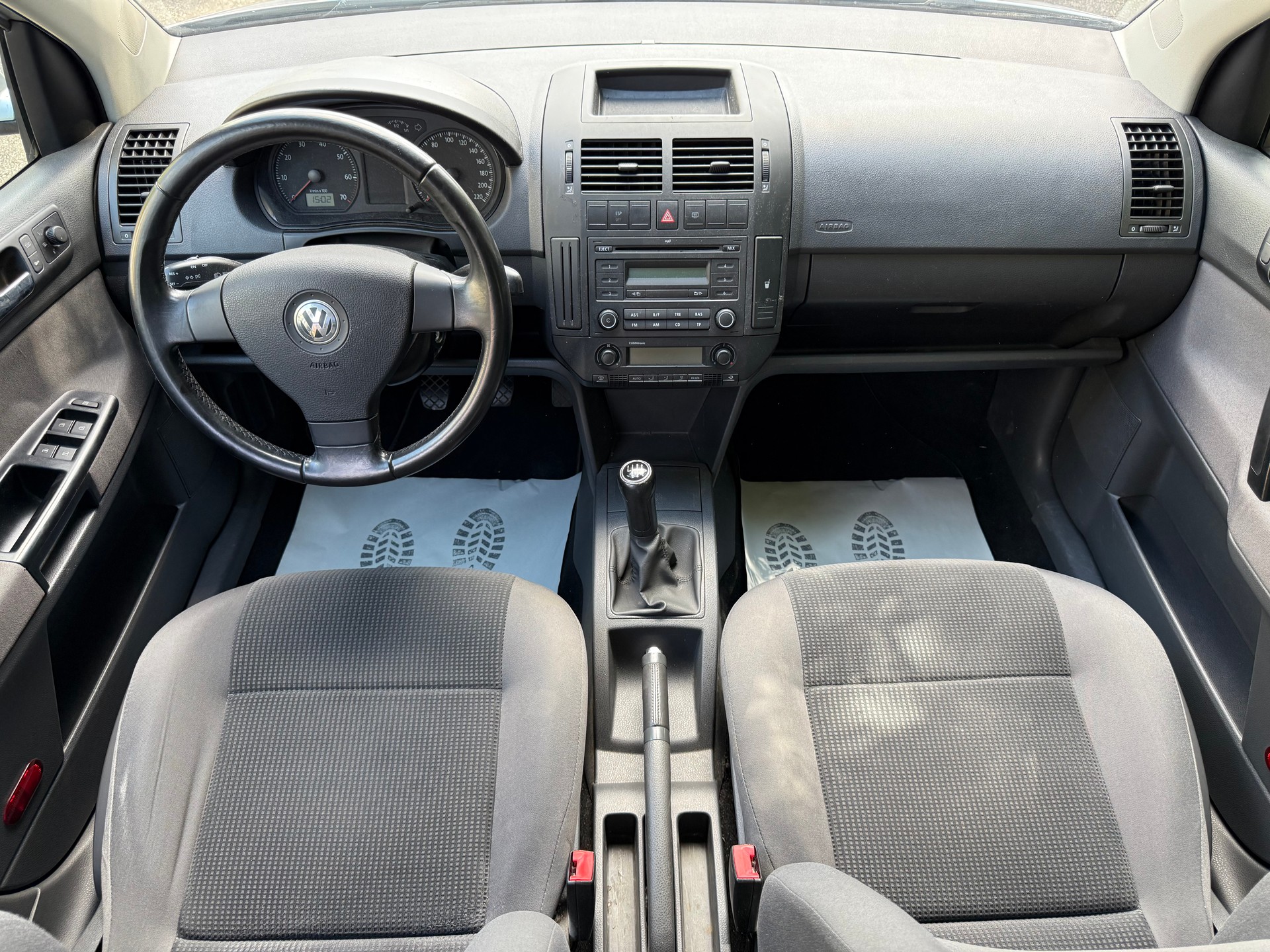 VW Polo 1.6 16V Trendline-image-5