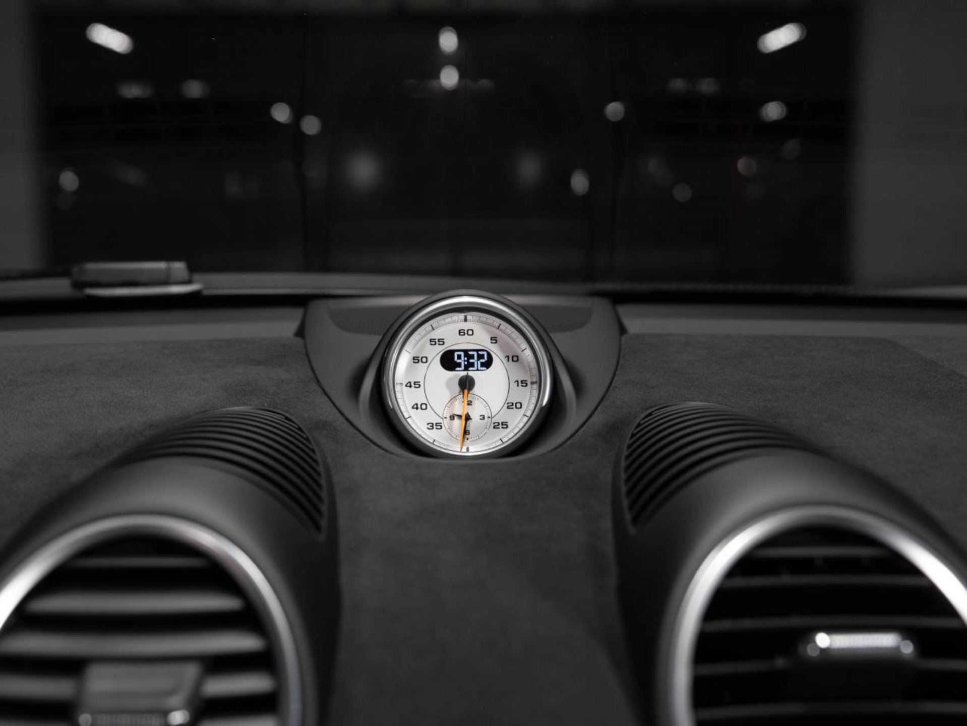 PORSCHE 718 Cayman GT4 RS (MY22)-image-14