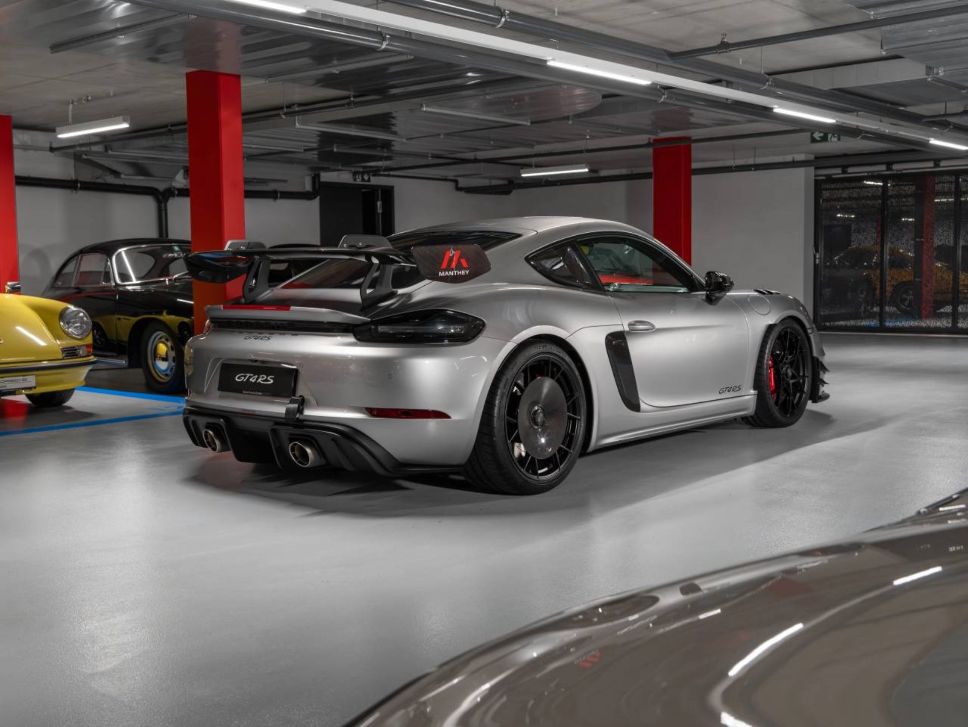 PORSCHE 718 Cayman GT4 RS (MY22)-image-4