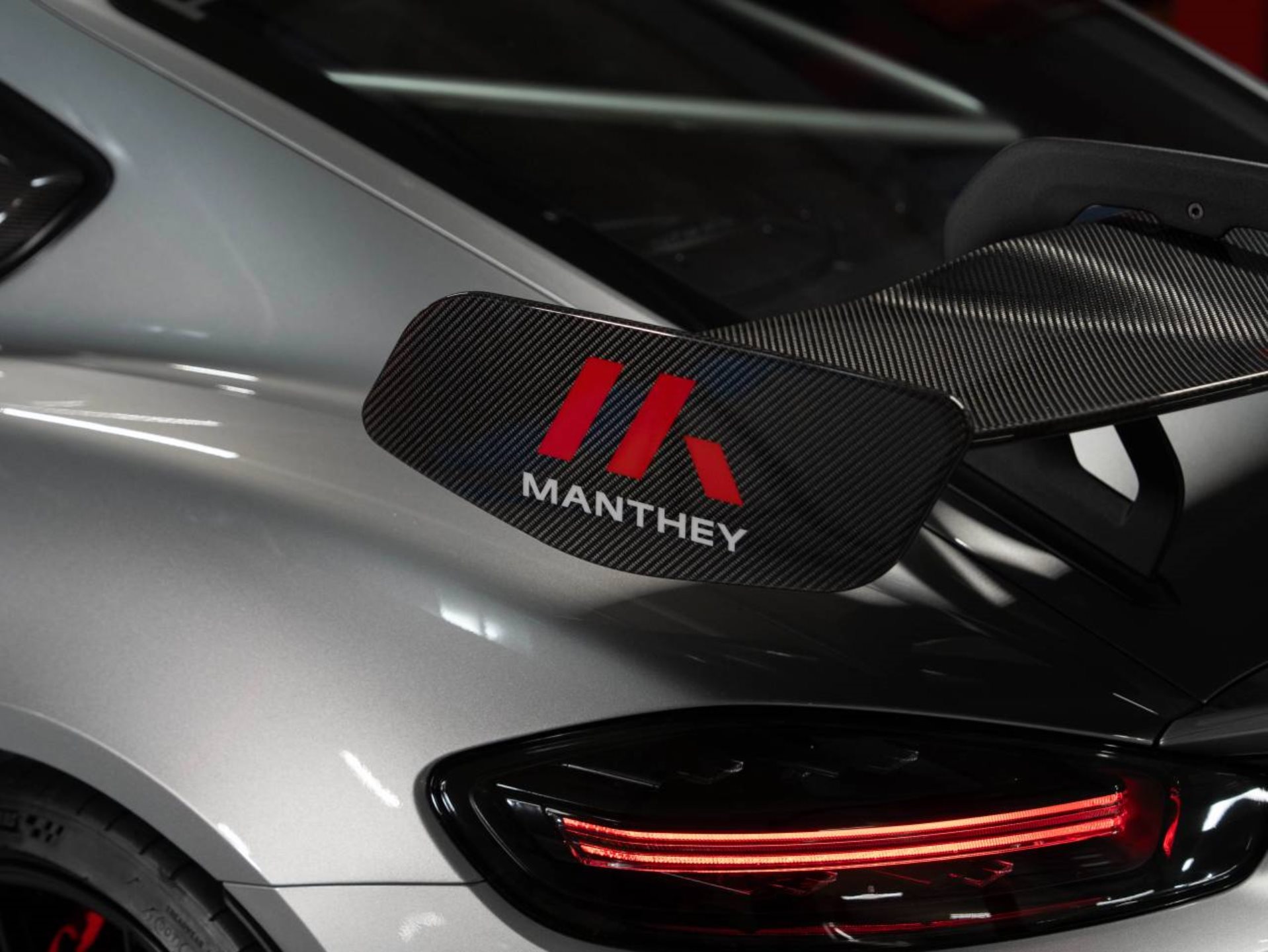 PORSCHE 718 Cayman GT4 RS (MY22)-image-25