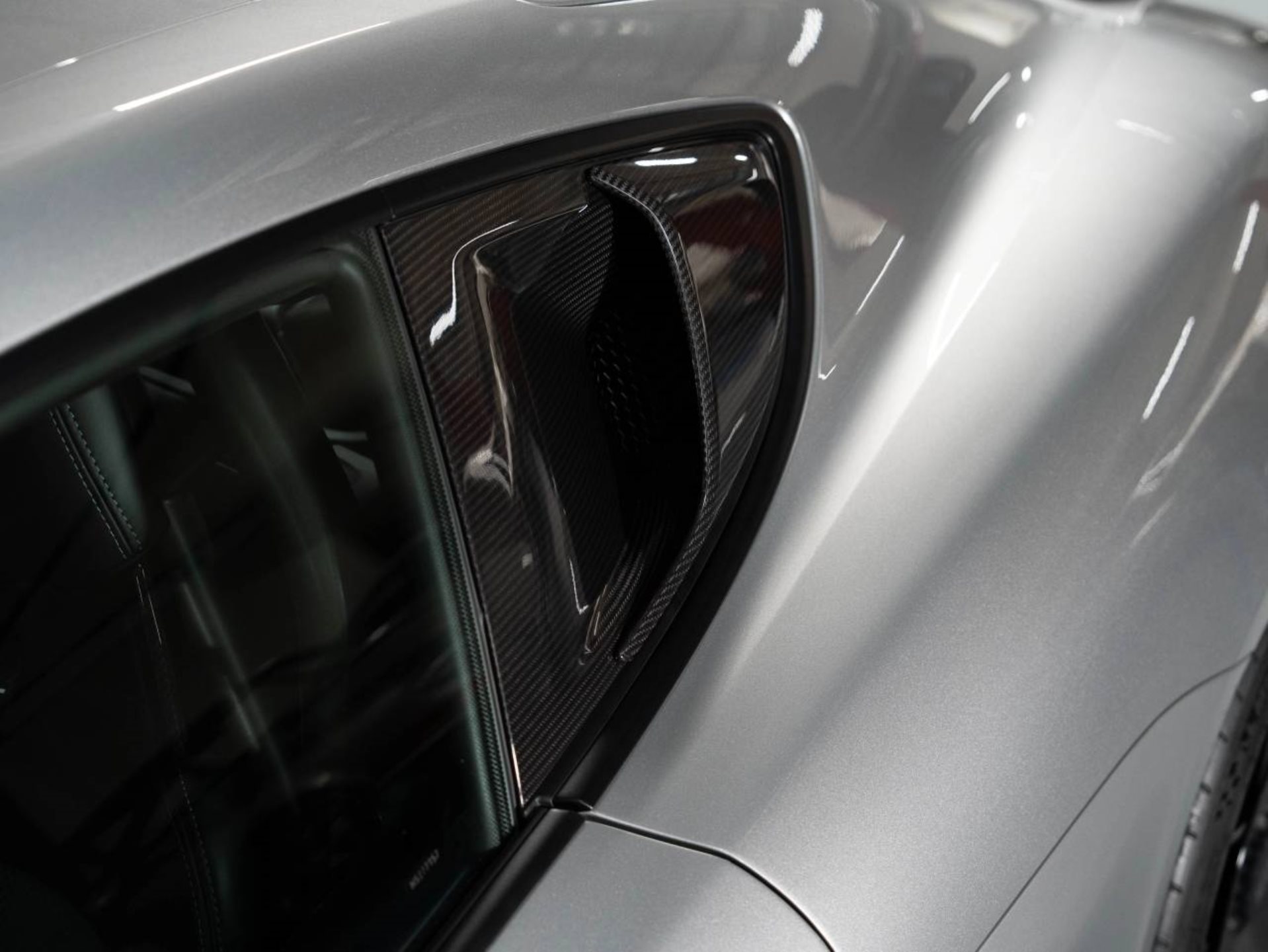 PORSCHE 718 Cayman GT4 RS (MY22)-image-24