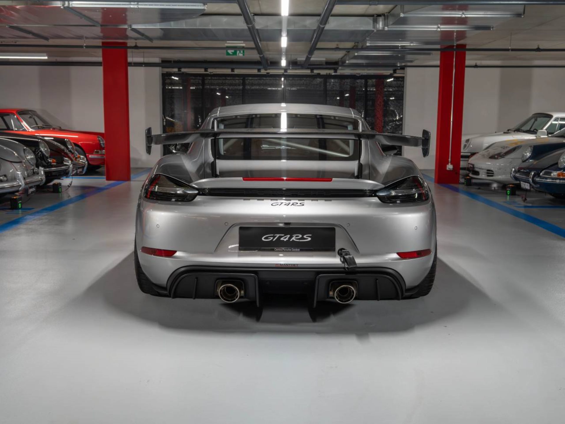 PORSCHE 718 Cayman GT4 RS (MY22)-image-3