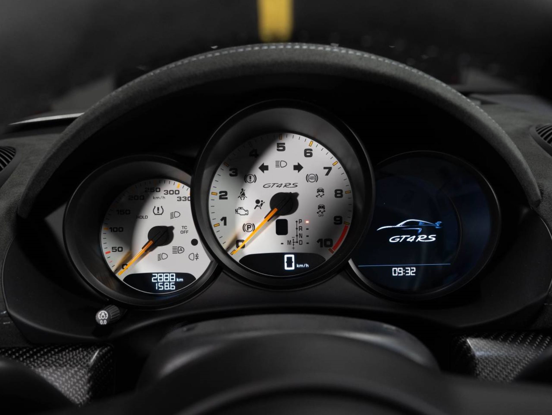 PORSCHE 718 Cayman GT4 RS (MY22)-image-16