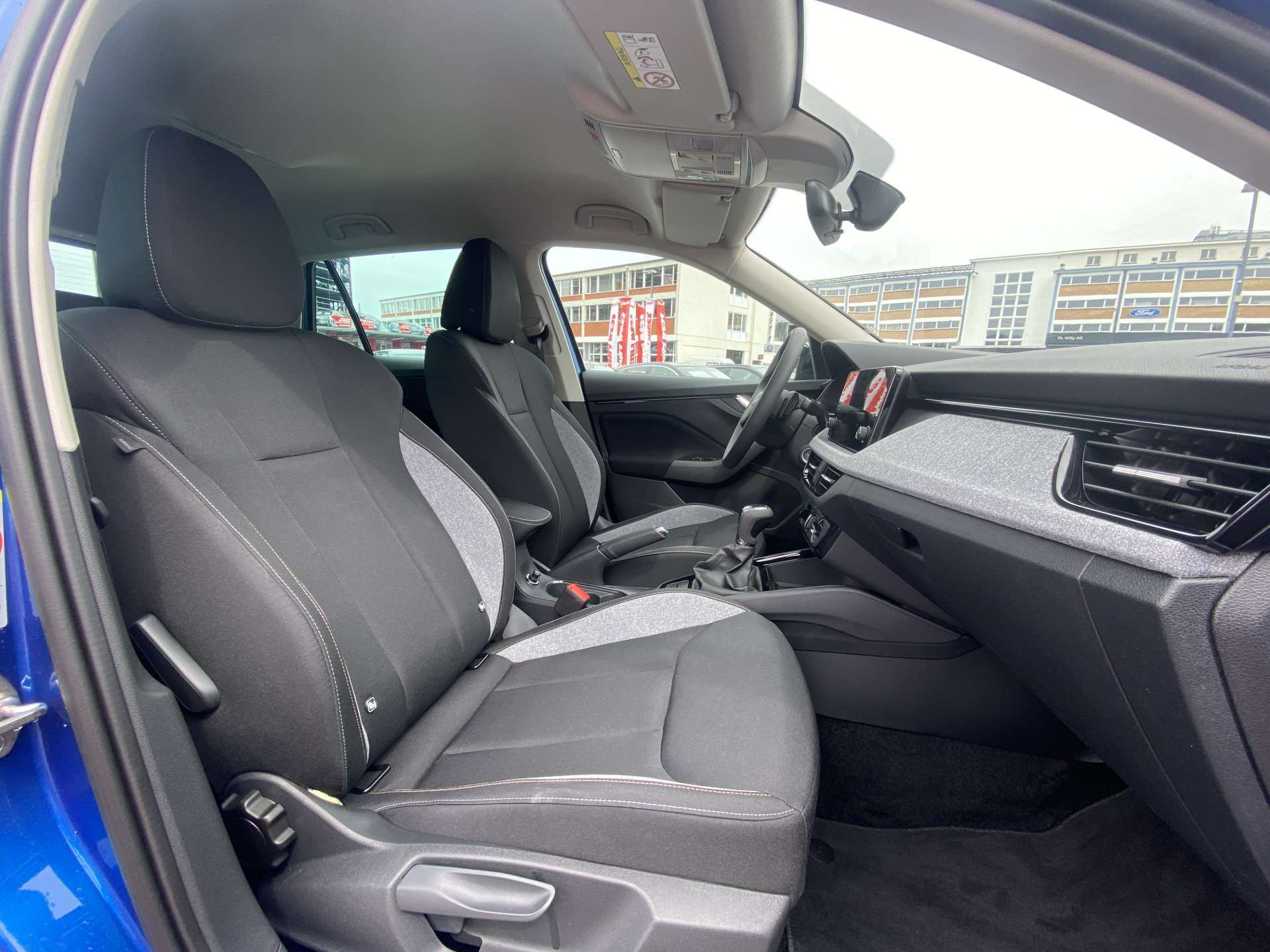 SKODA Kamiq 1.0 TSi Selection Black DSG-Automat-image-12
