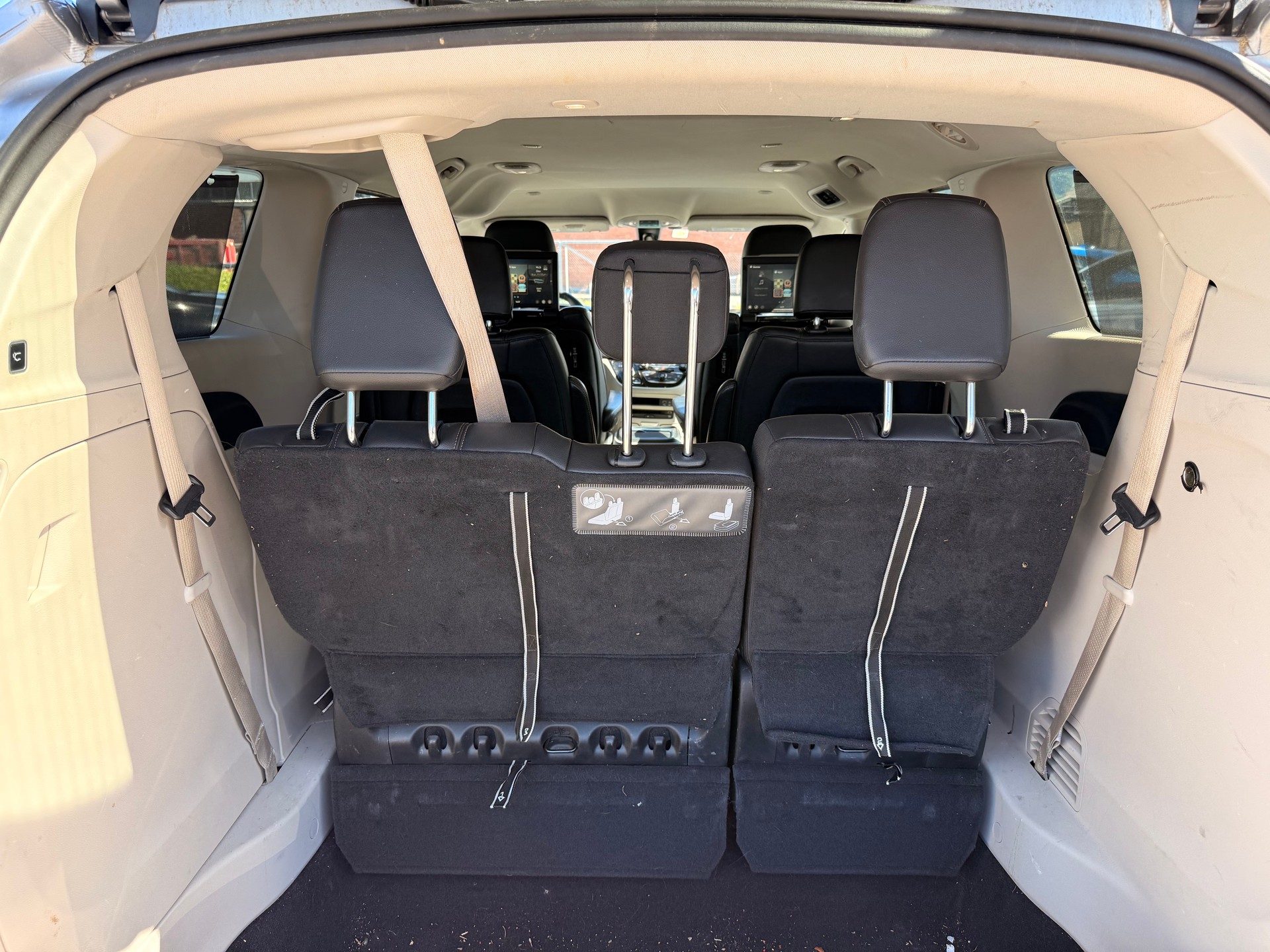 CHRYSLER PACIFICA-image-13