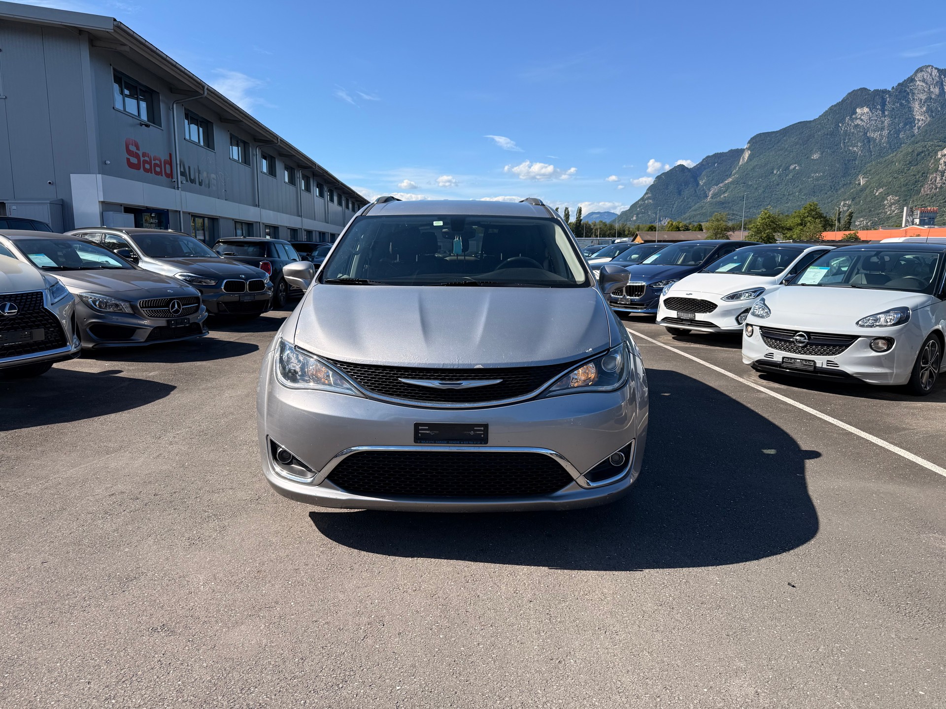 CHRYSLER PACIFICA-image-1