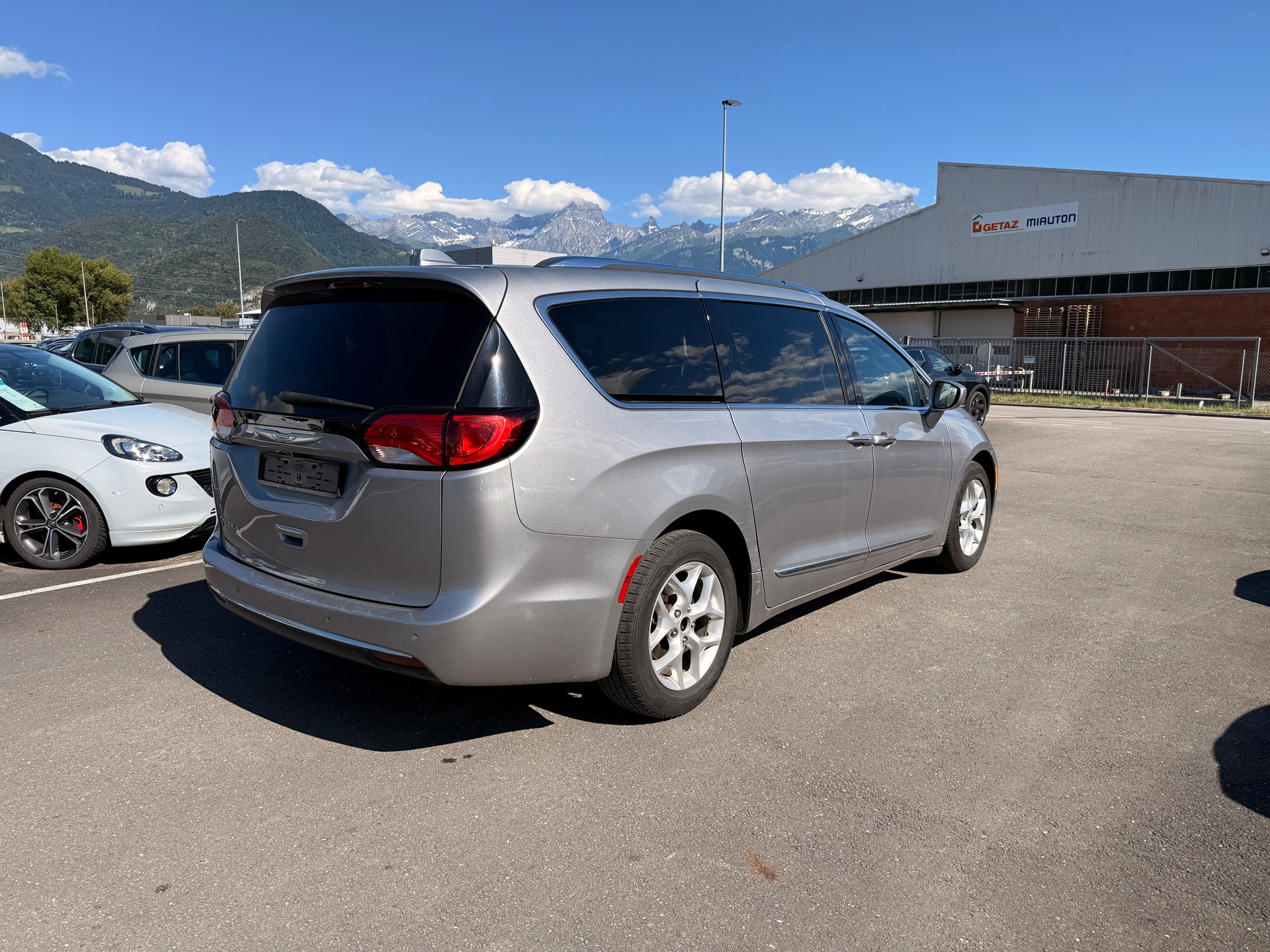 CHRYSLER PACIFICA-image-3