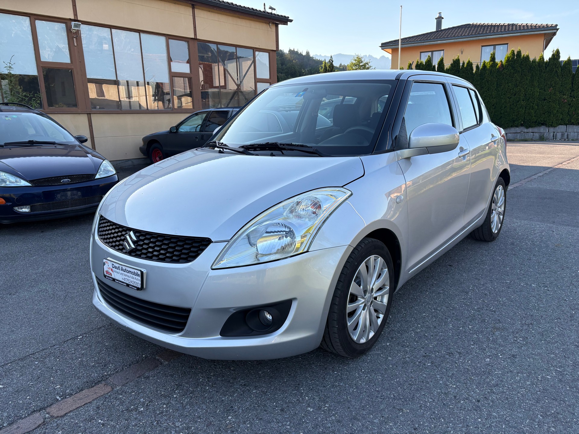 SUZUKI Swift 1.2i 16V GL Automatic-image-0