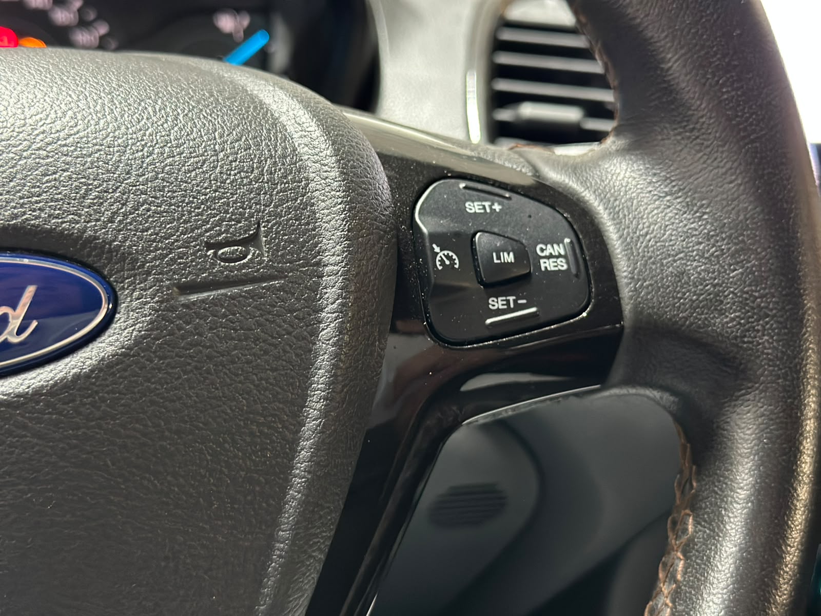 FORD KA+ 1.2 Ti-VCT Active-image-11