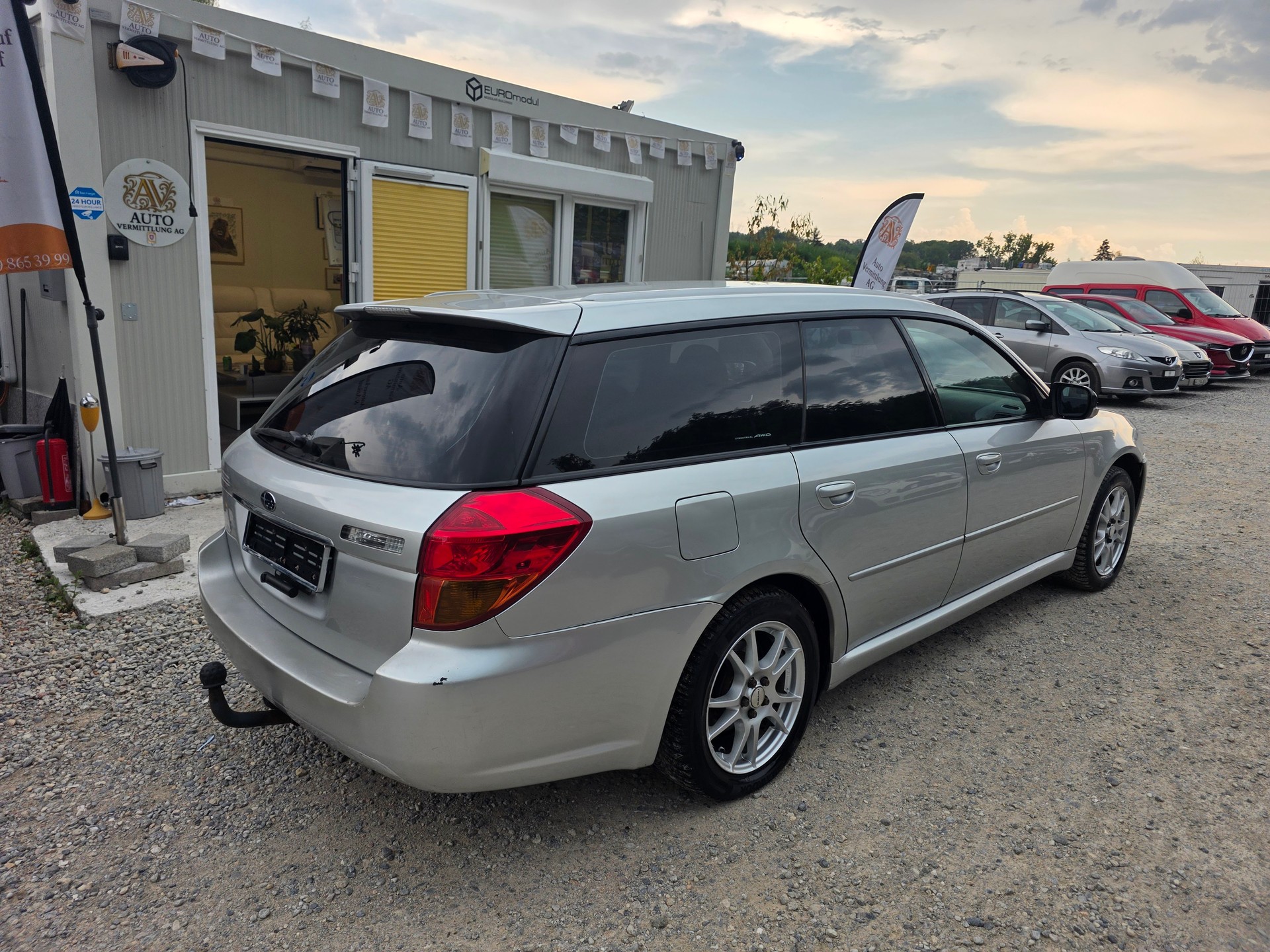 SUBARU Legacy 2.0i AWD Swiss Automat / Fahrbar-image-3
