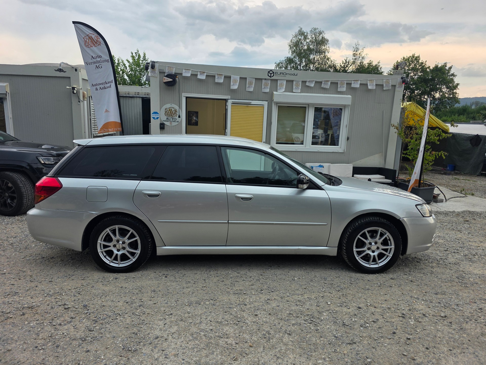 SUBARU Legacy 2.0i AWD Swiss Automat / Fahrbar-image-4
