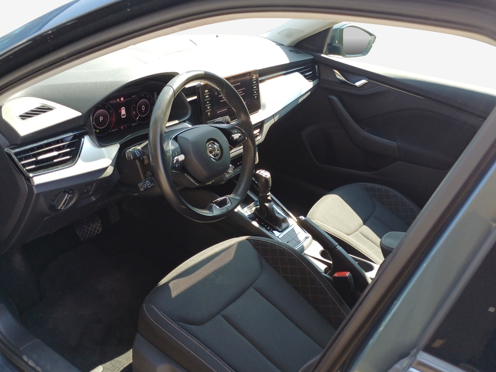 SKODA Scala 1.0 TSI Ambition-image-7