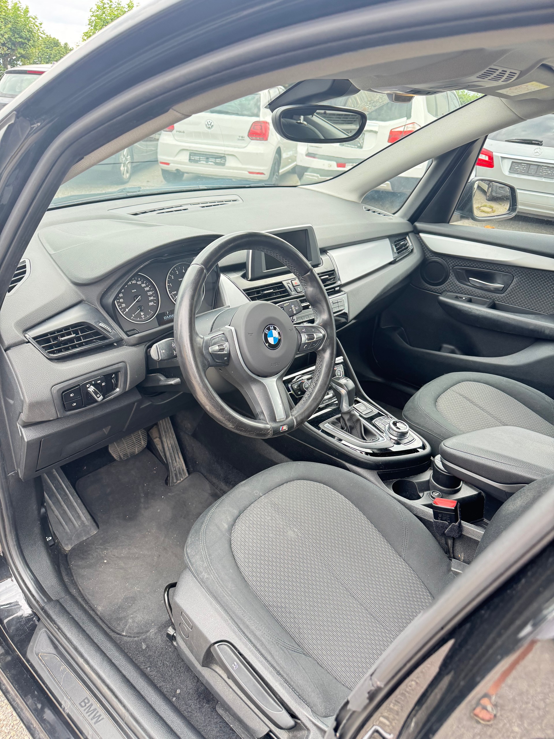 BMW 220i Active Tourer Steptronic-image-5