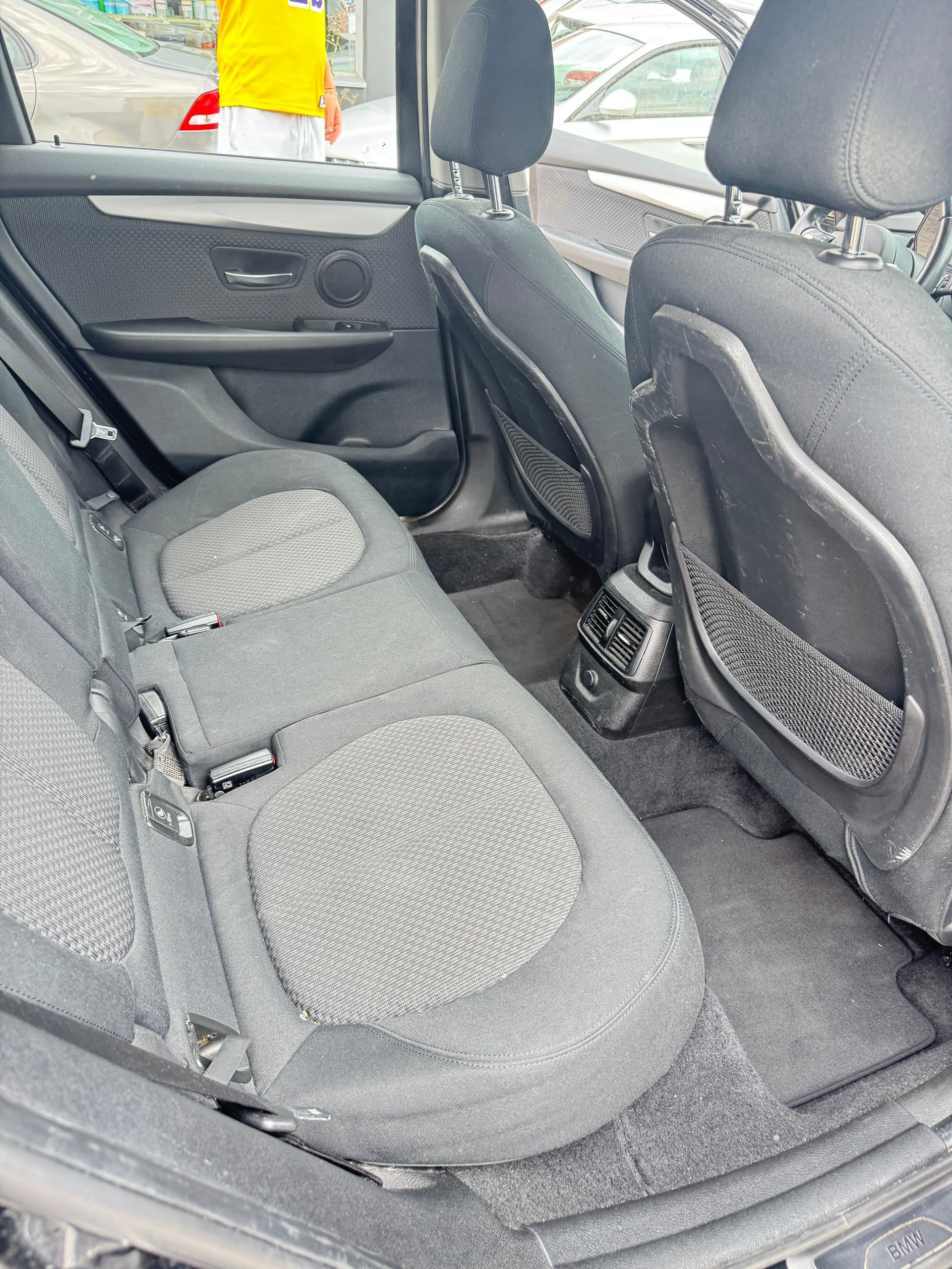 BMW 220i Active Tourer Steptronic-image-8